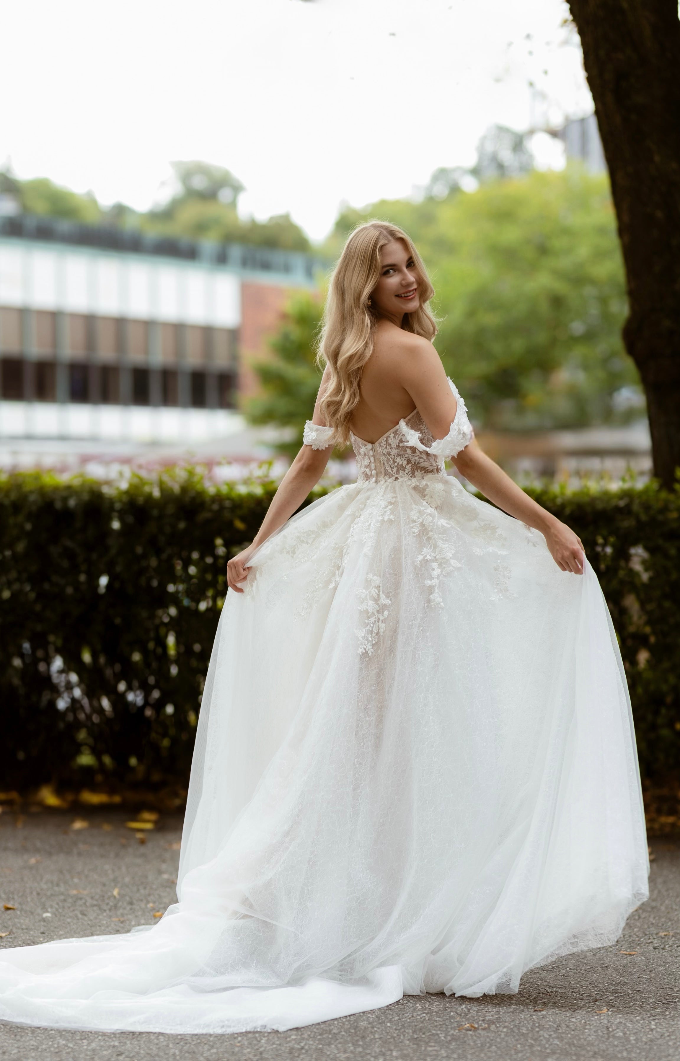 WEDDING DRESS FOR CAMI