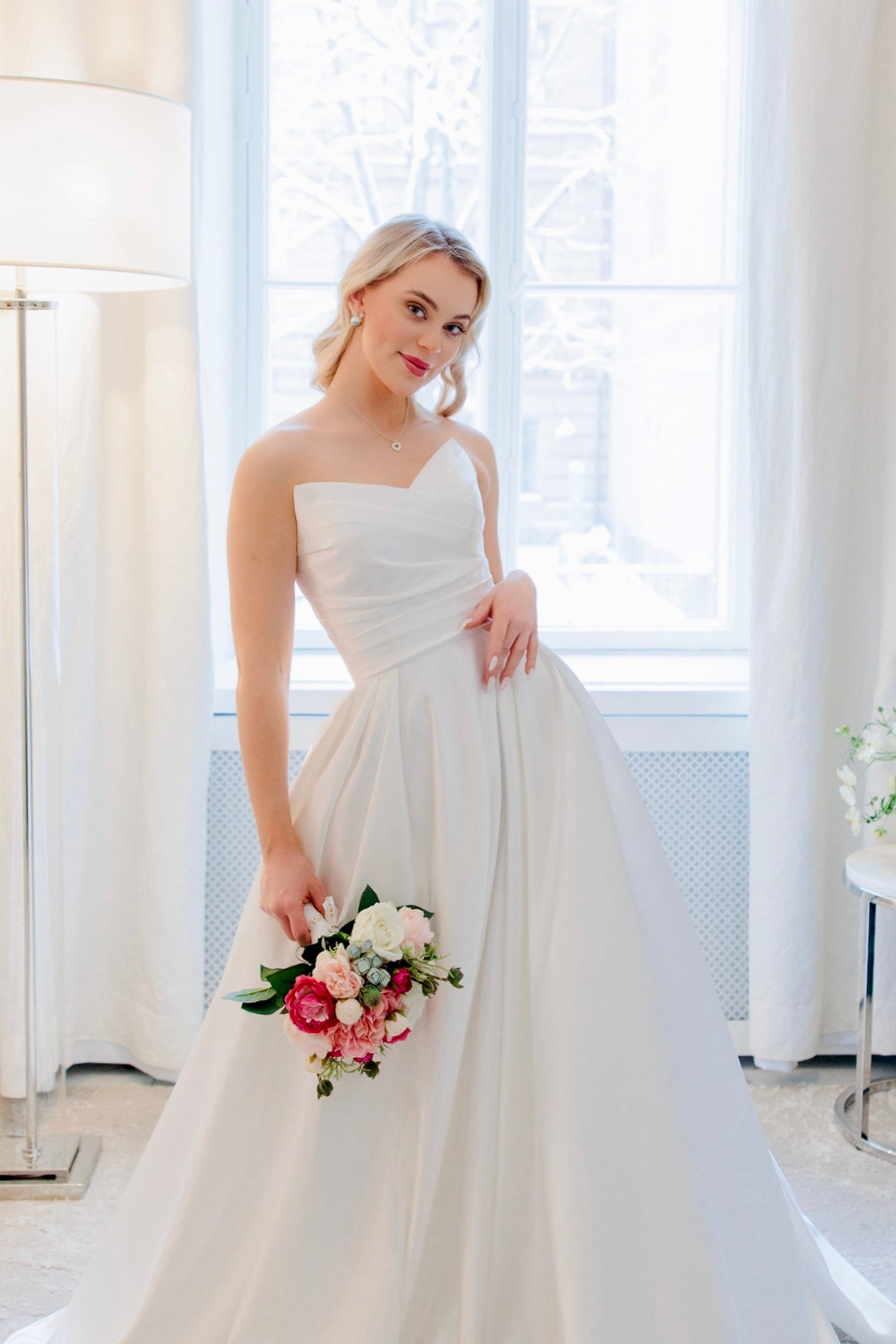 WEDDING DRESS H4670W-SOFTSATIN