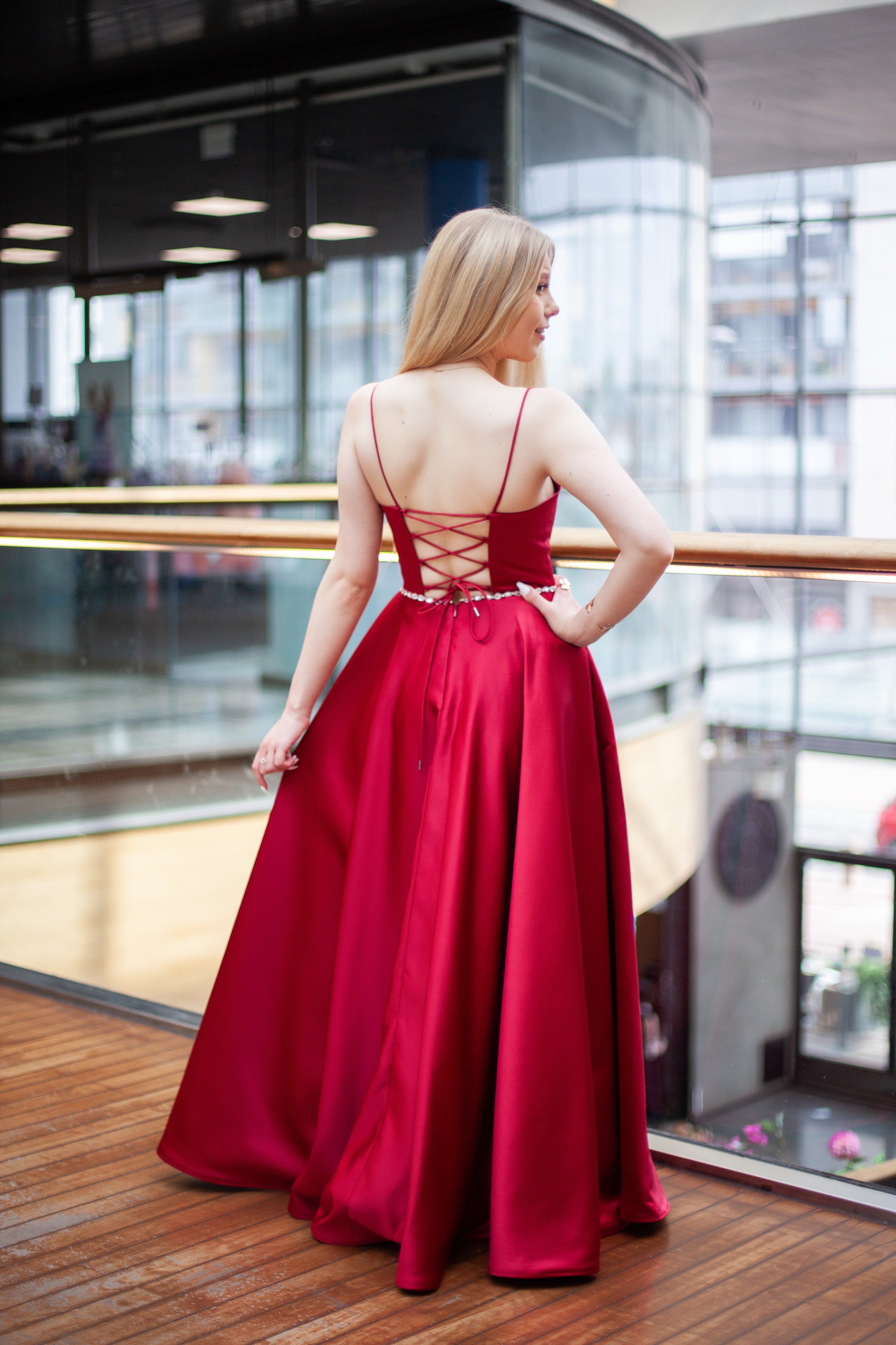 VANHOJENTANSSIMEKKO H4442PS-SATIN DARK RED