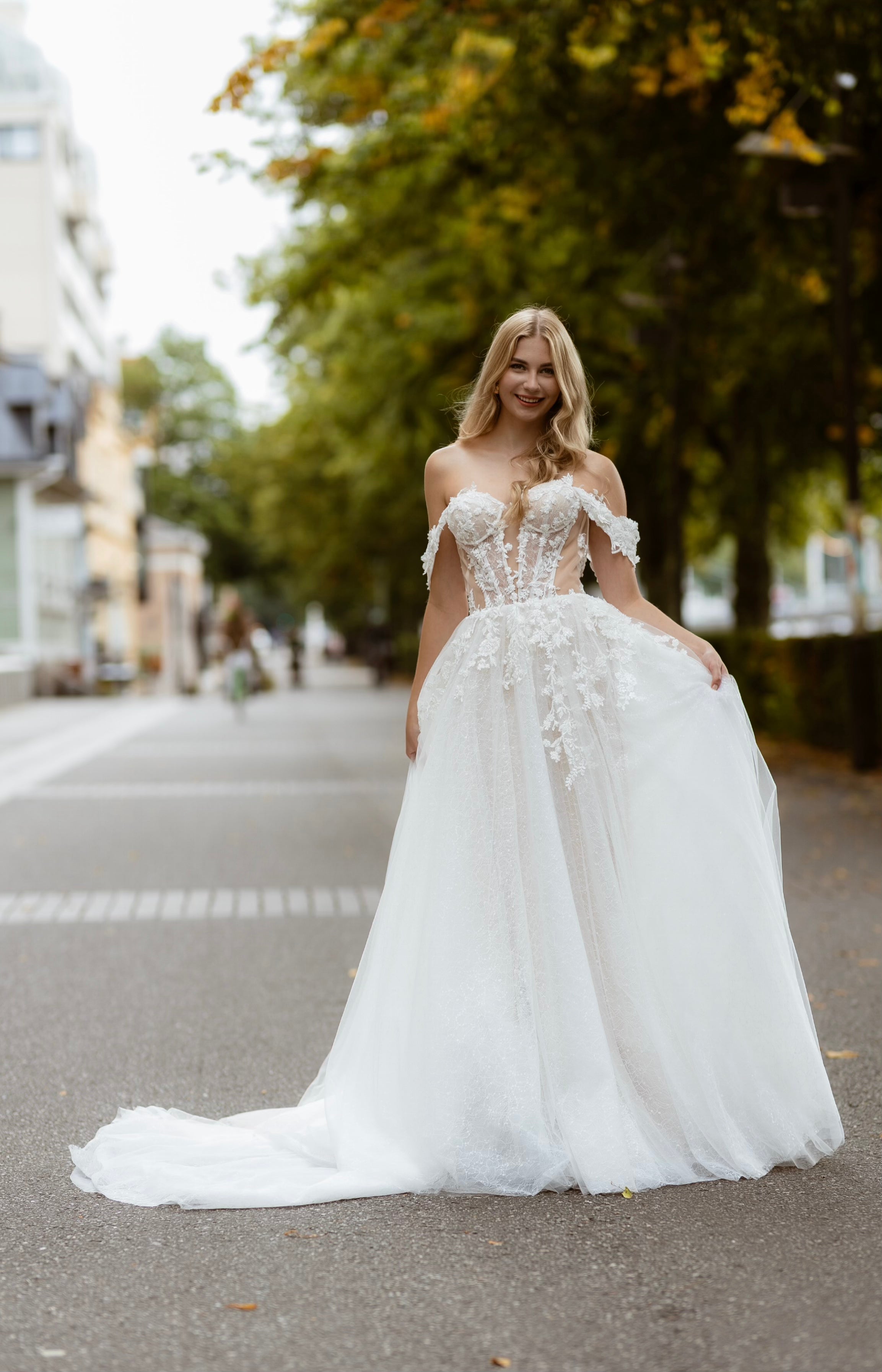 WEDDING DRESS FOR CAMI