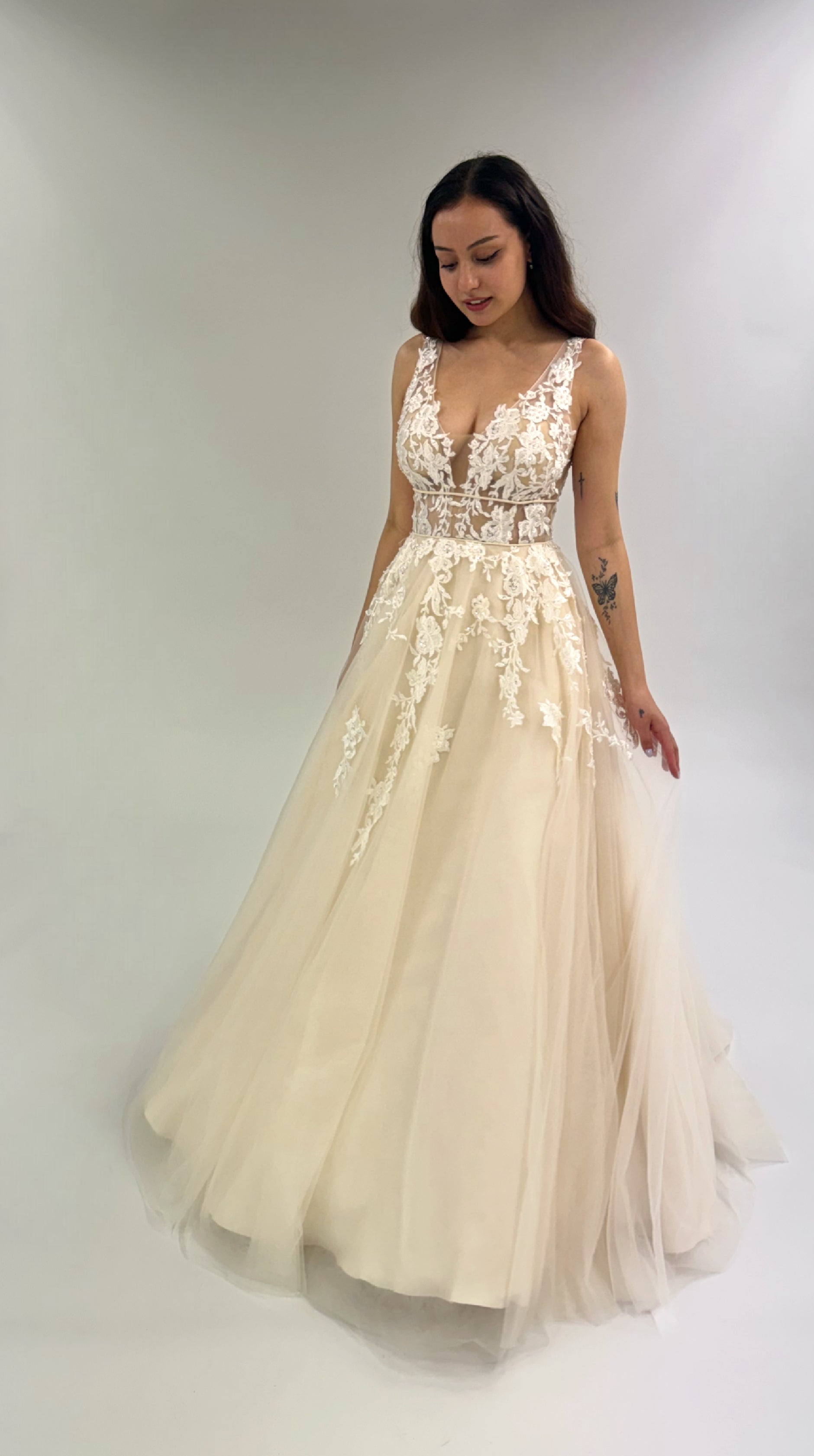 PROM DRESS H4568P CHAMPAGNE