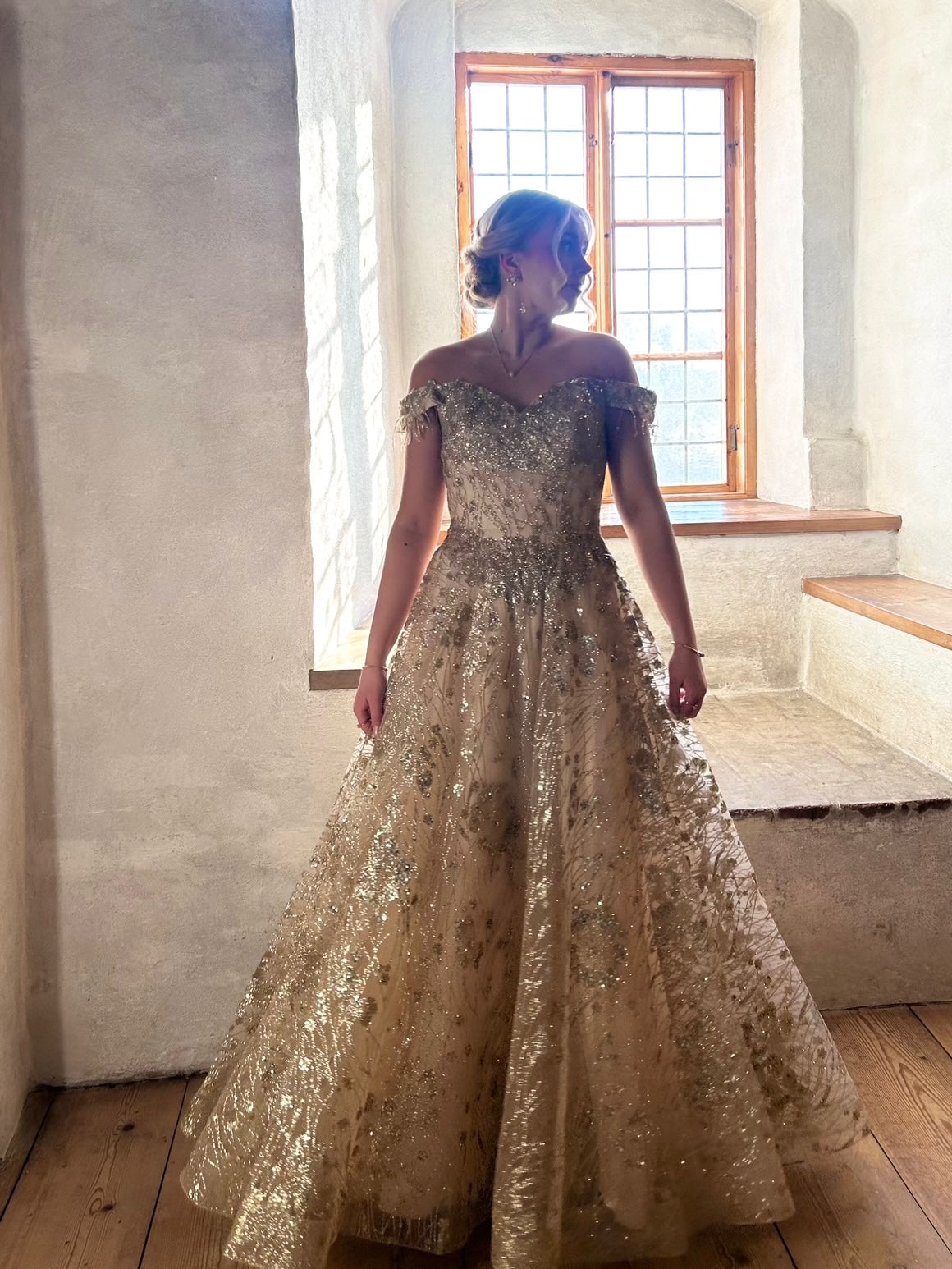 VANHOJENTANSSIMEKKO "IINA" U4954P GOLD