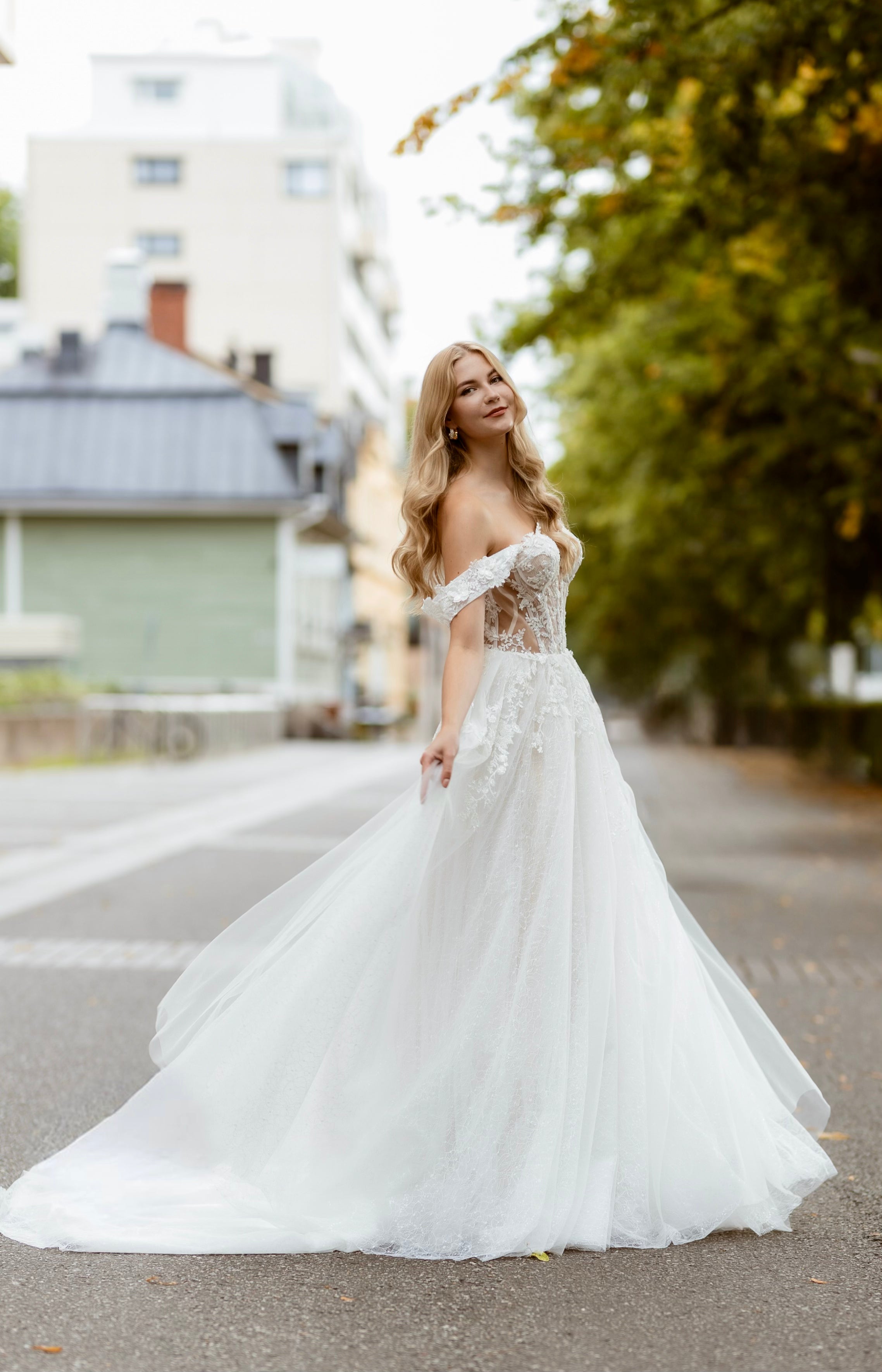 WEDDING DRESS FOR CAMI