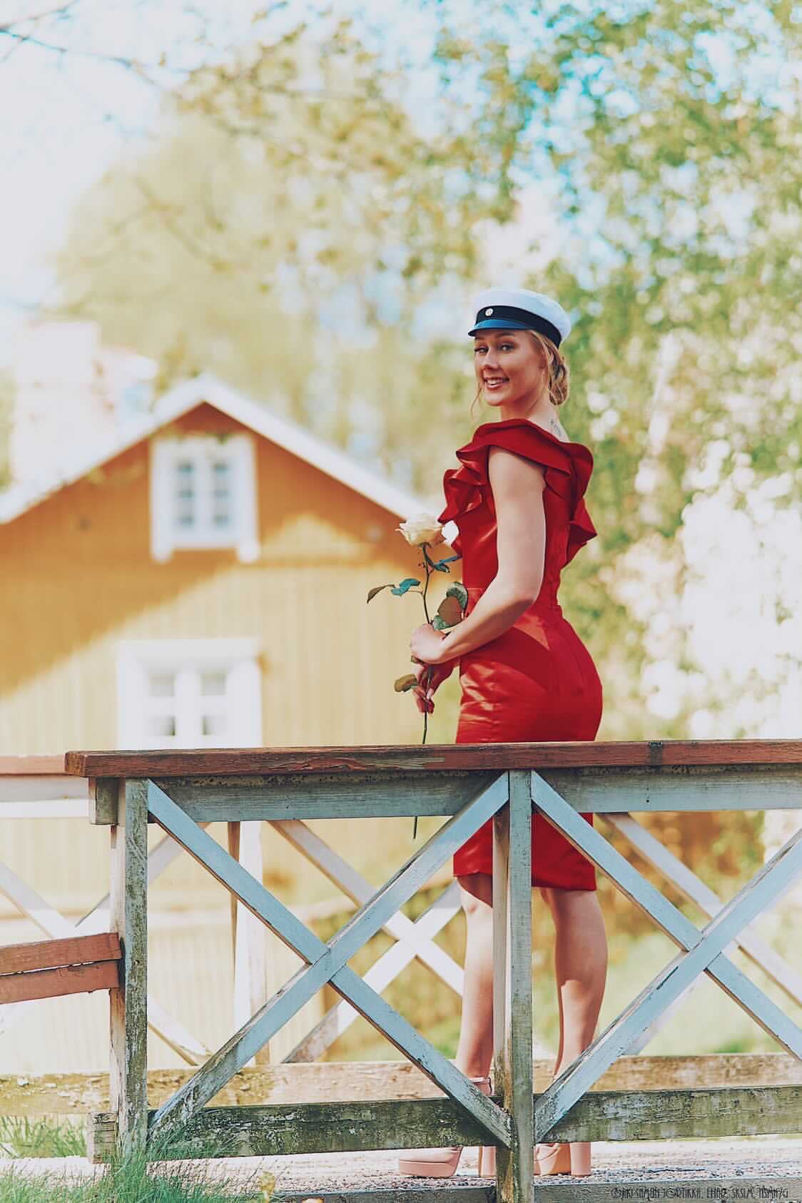 JUHLAMEKKO H4529S-SATIN RED