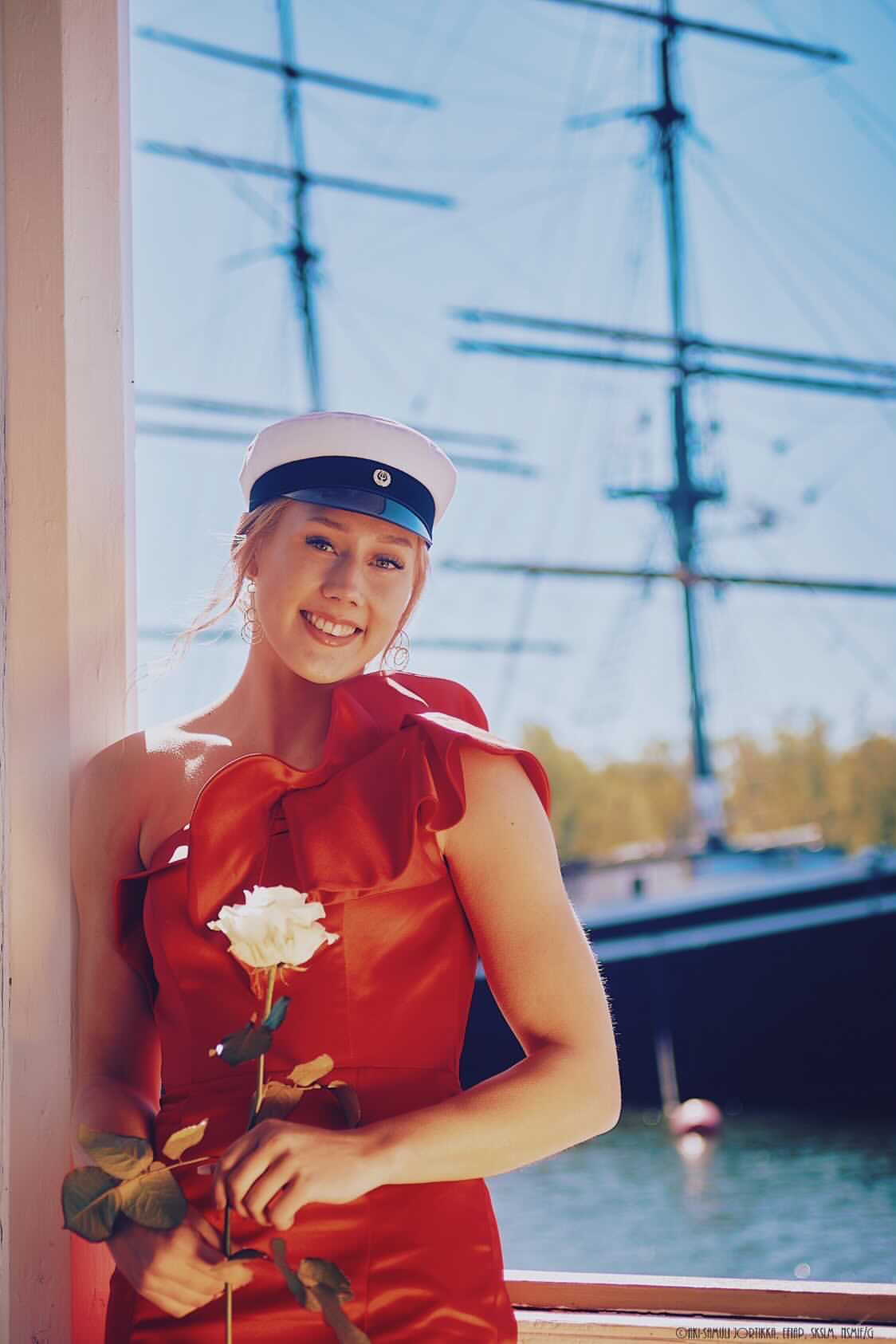 JUHLAMEKKO H4529S-SATIN RED