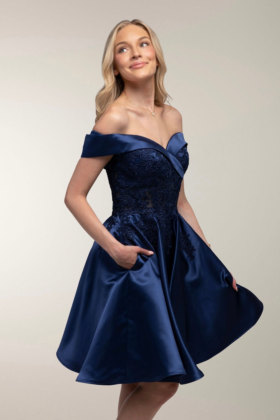 JUHLAMEKKO H4618S-SATIN MIDNIGHT