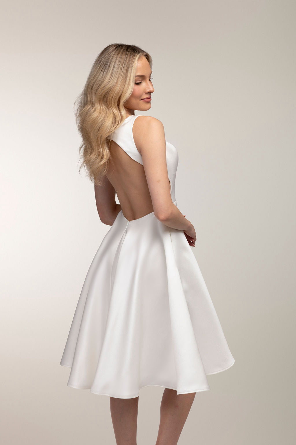 JUHLAMEKKO H4699S-MIDI IVORY