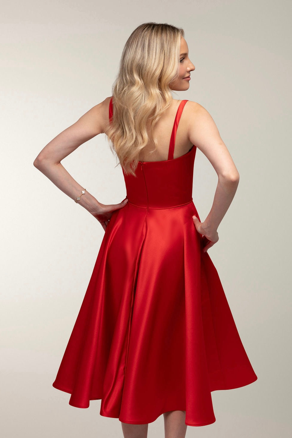 JUHLAMEKKO H4718S-MIDI RED