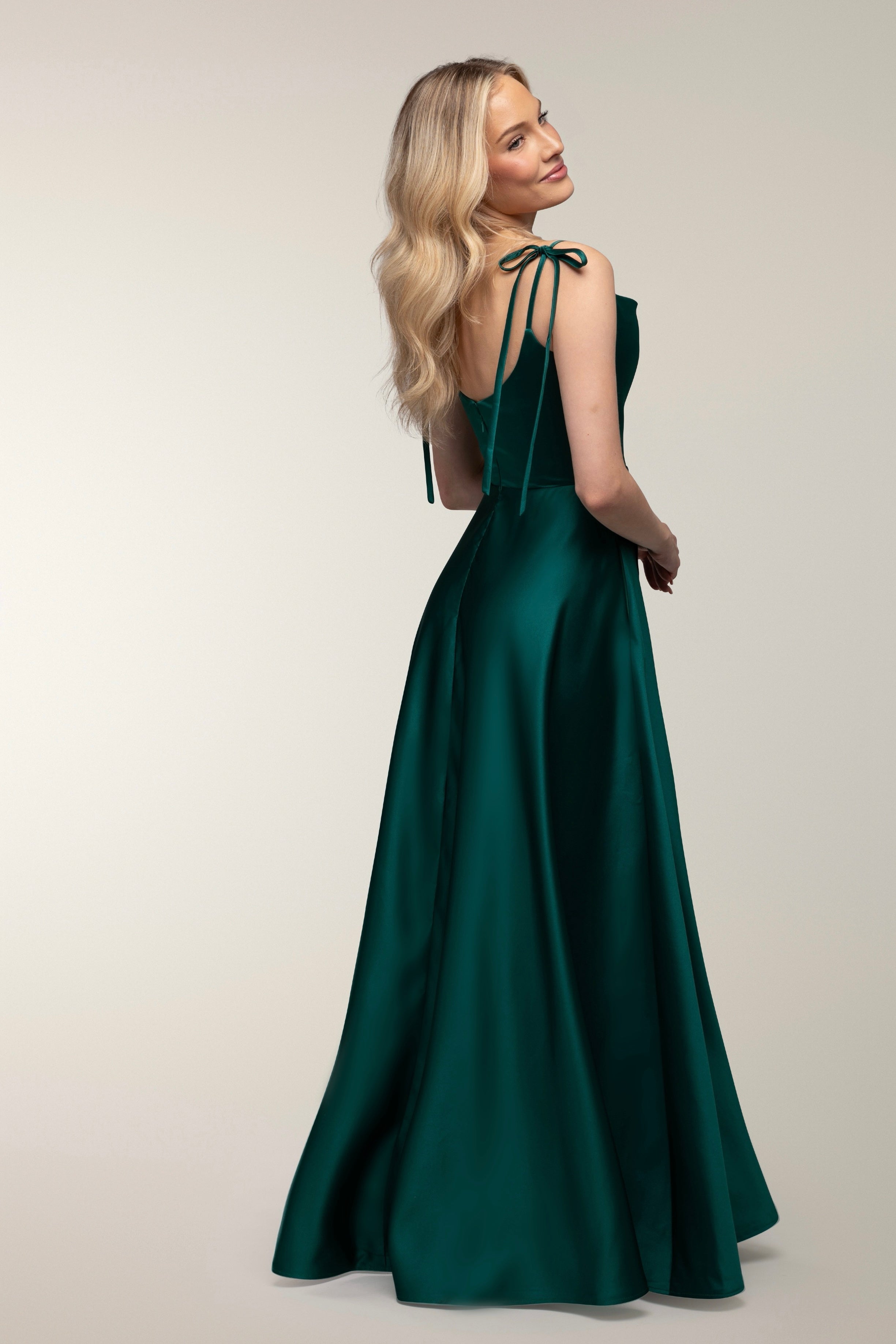 ILTAPUKU H5020L-SOFTSATIN DARK GREEN