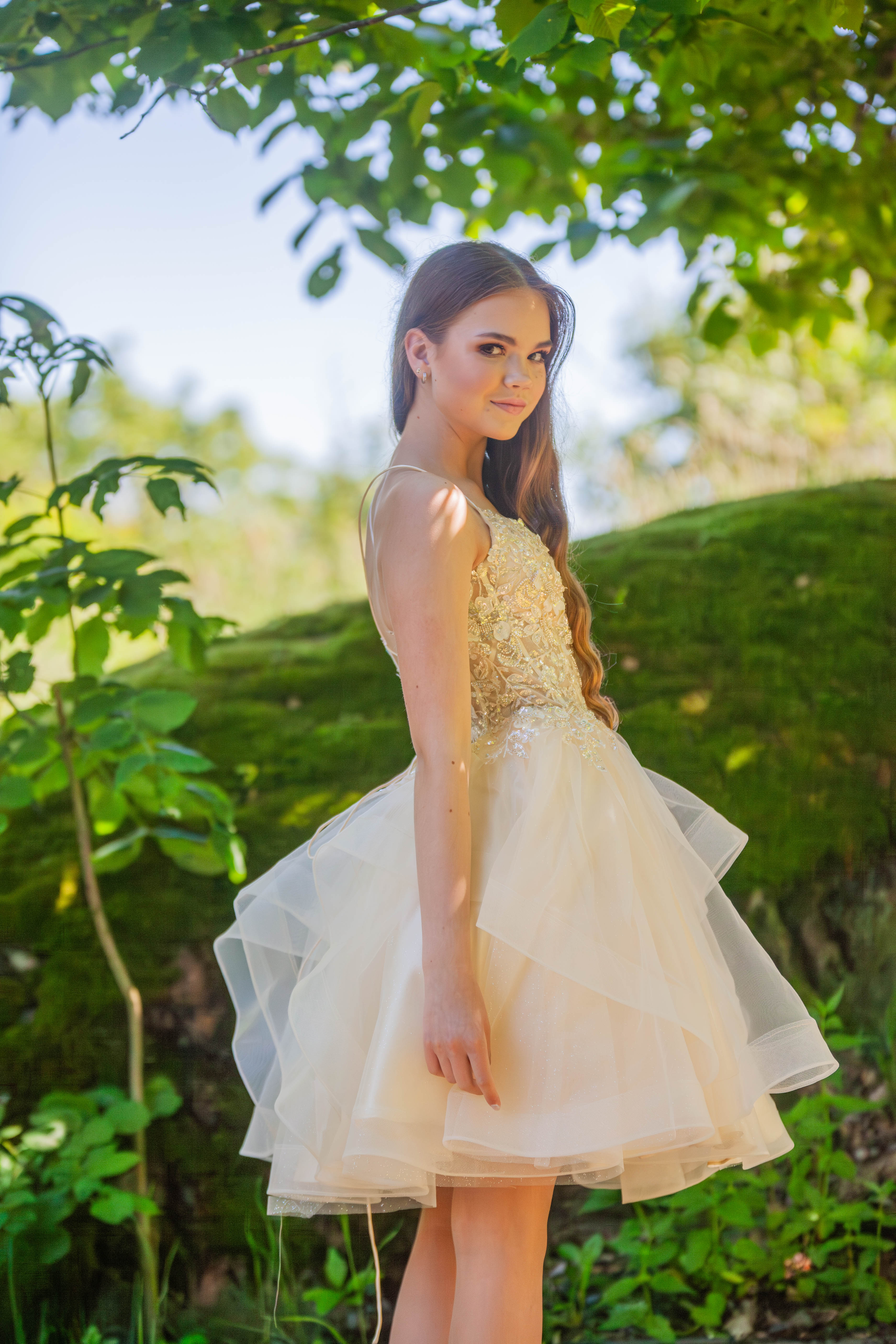 JUHLAMEKKO SOPHIE CHAMPAGNE