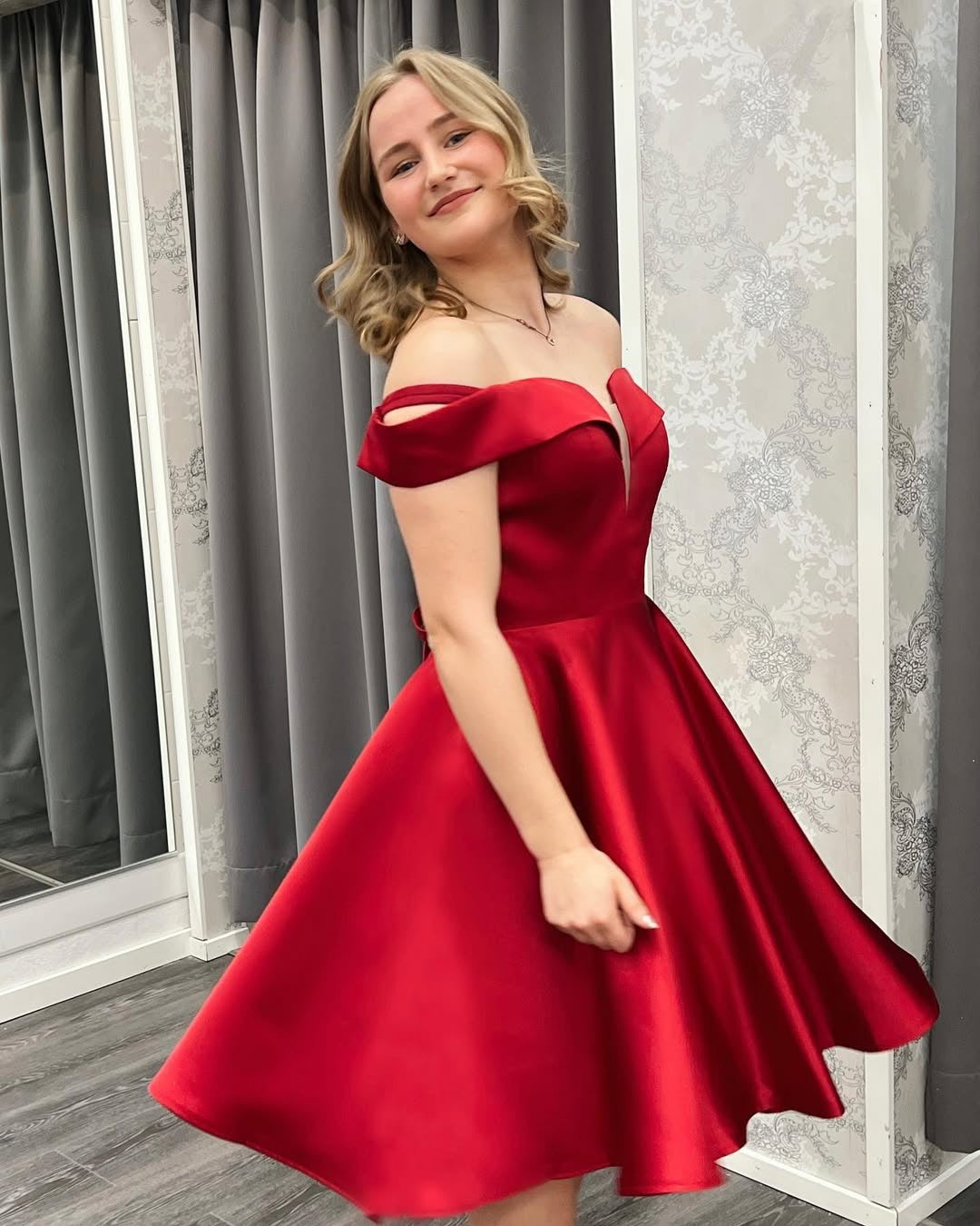 JUHLAMEKKO H4175S-SATIN RUBY