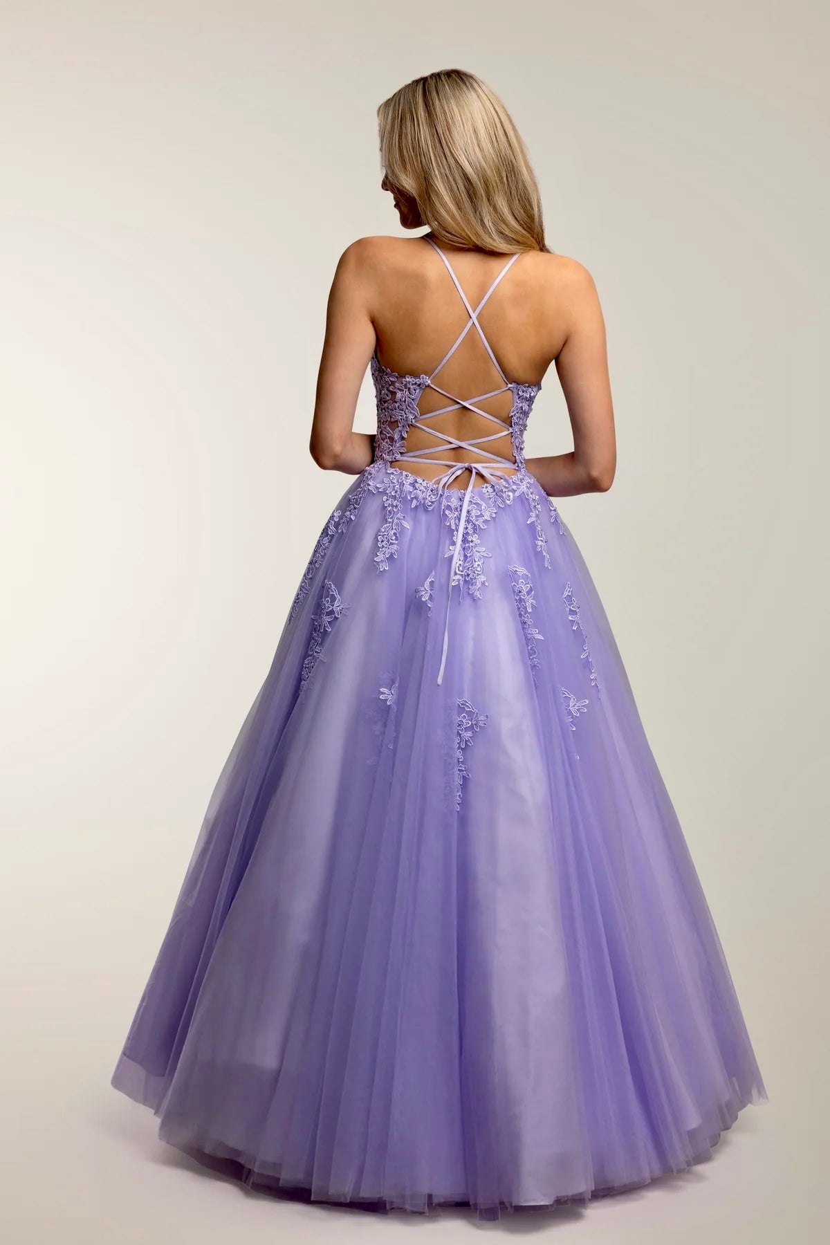 violetti vanhojentanssimekko, nyöritysselkä