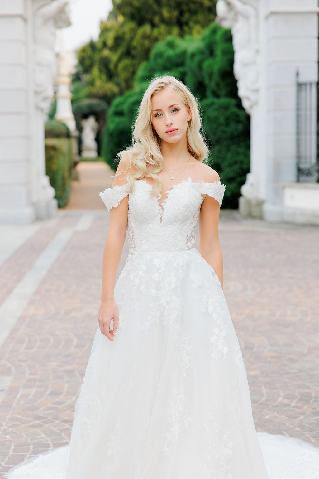 WEDDING DRESS VICTORIA