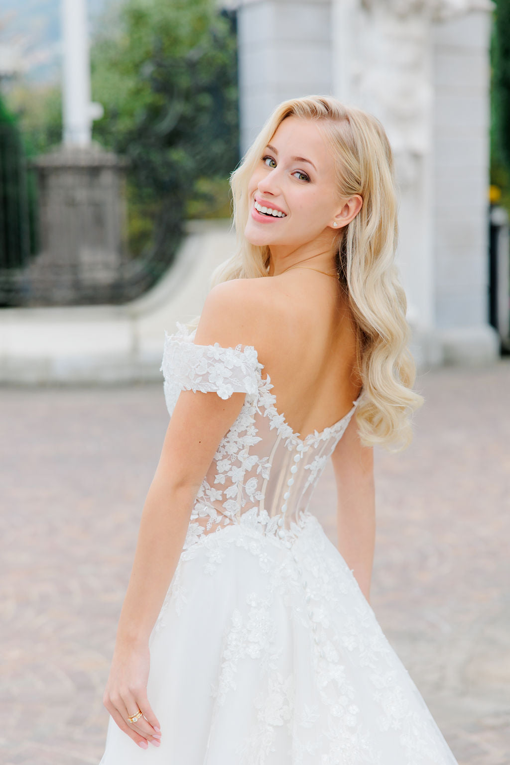 WEDDING DRESS VICTORIA