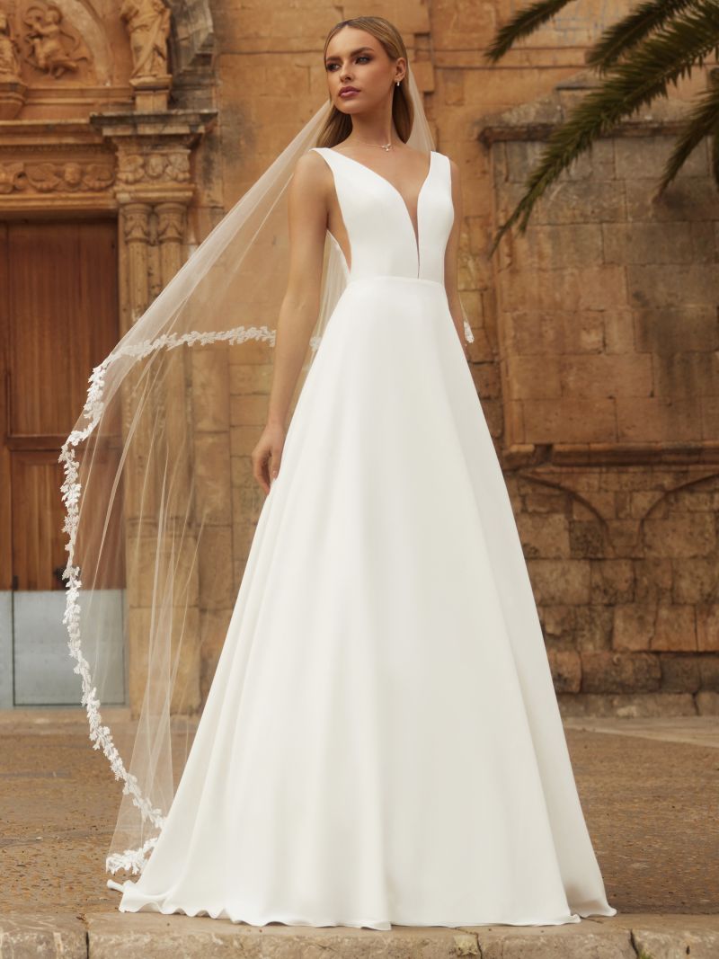 200 cm huntu pitsireunalla häämekon kanssa, etukuva.