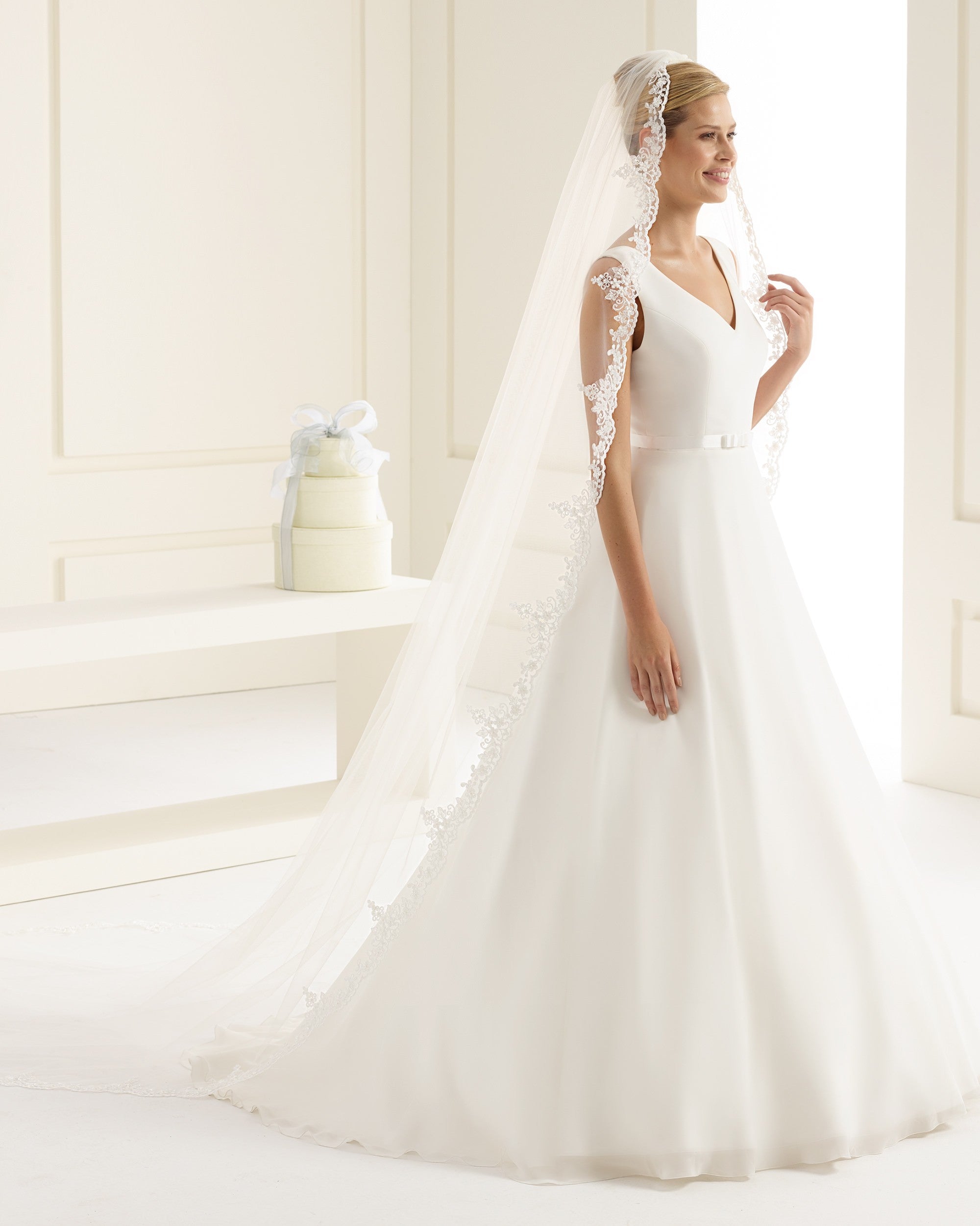 300 cm huntu pitsireunalla, edestä.