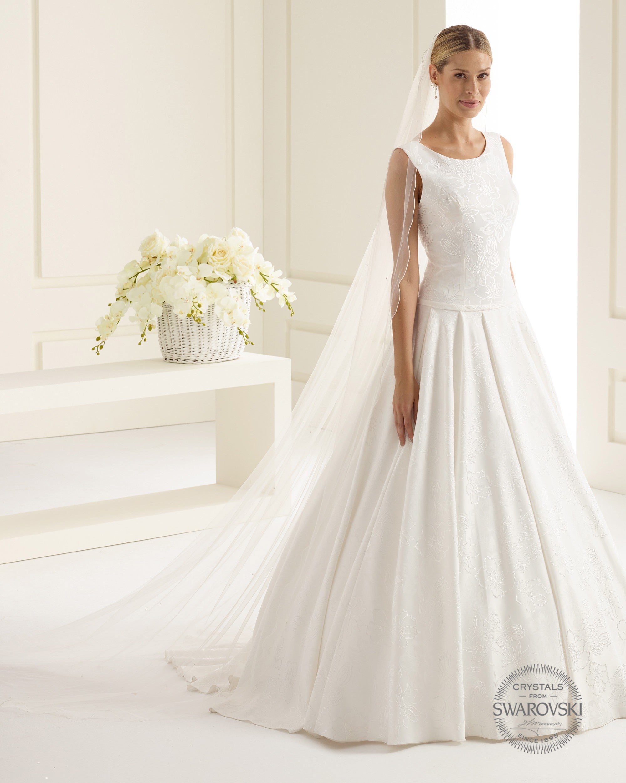 250 cm huntu tyllireunalla, edestä.