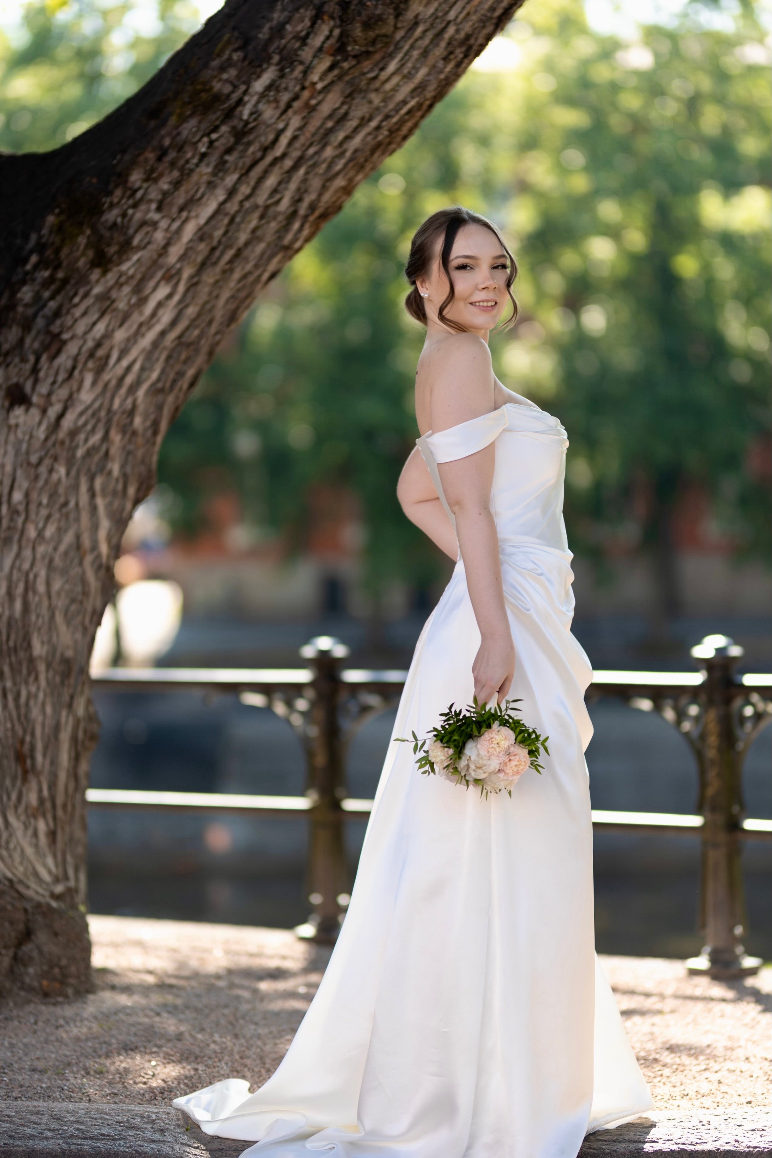 WEDDING DRESS MILA