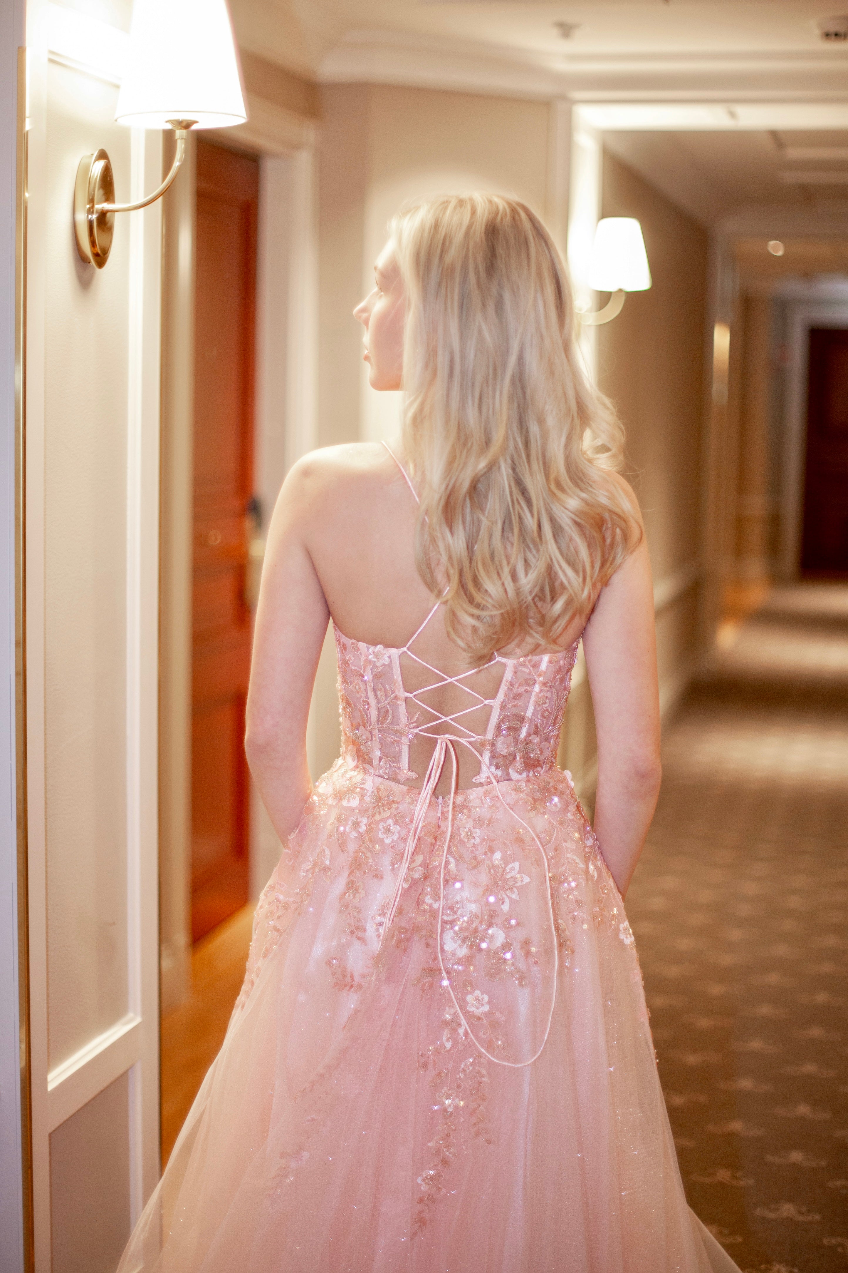 VANHOJENTANSSIMEKKO SOPHIA BLUSH