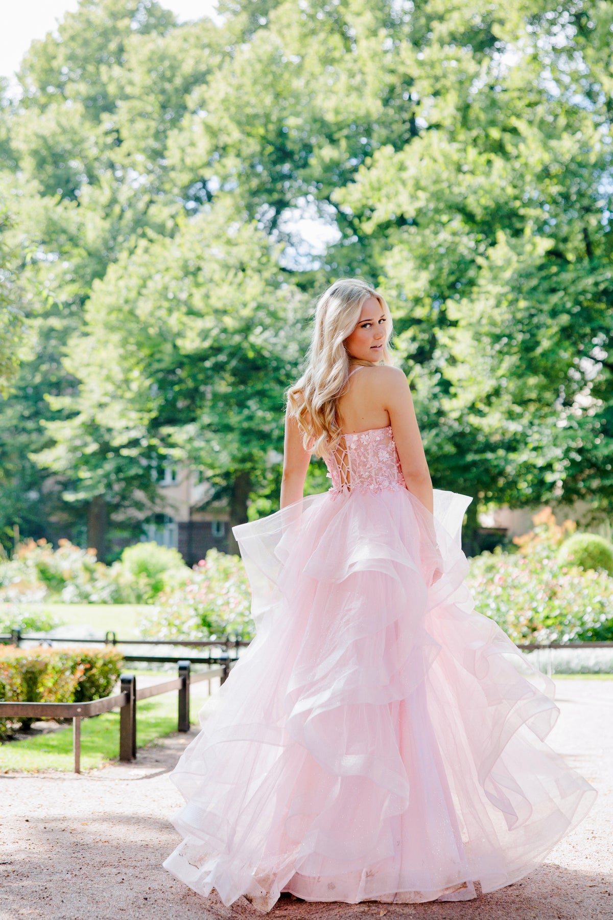 VANHOJENTANSSIMEKKO MAYBELINE PINK