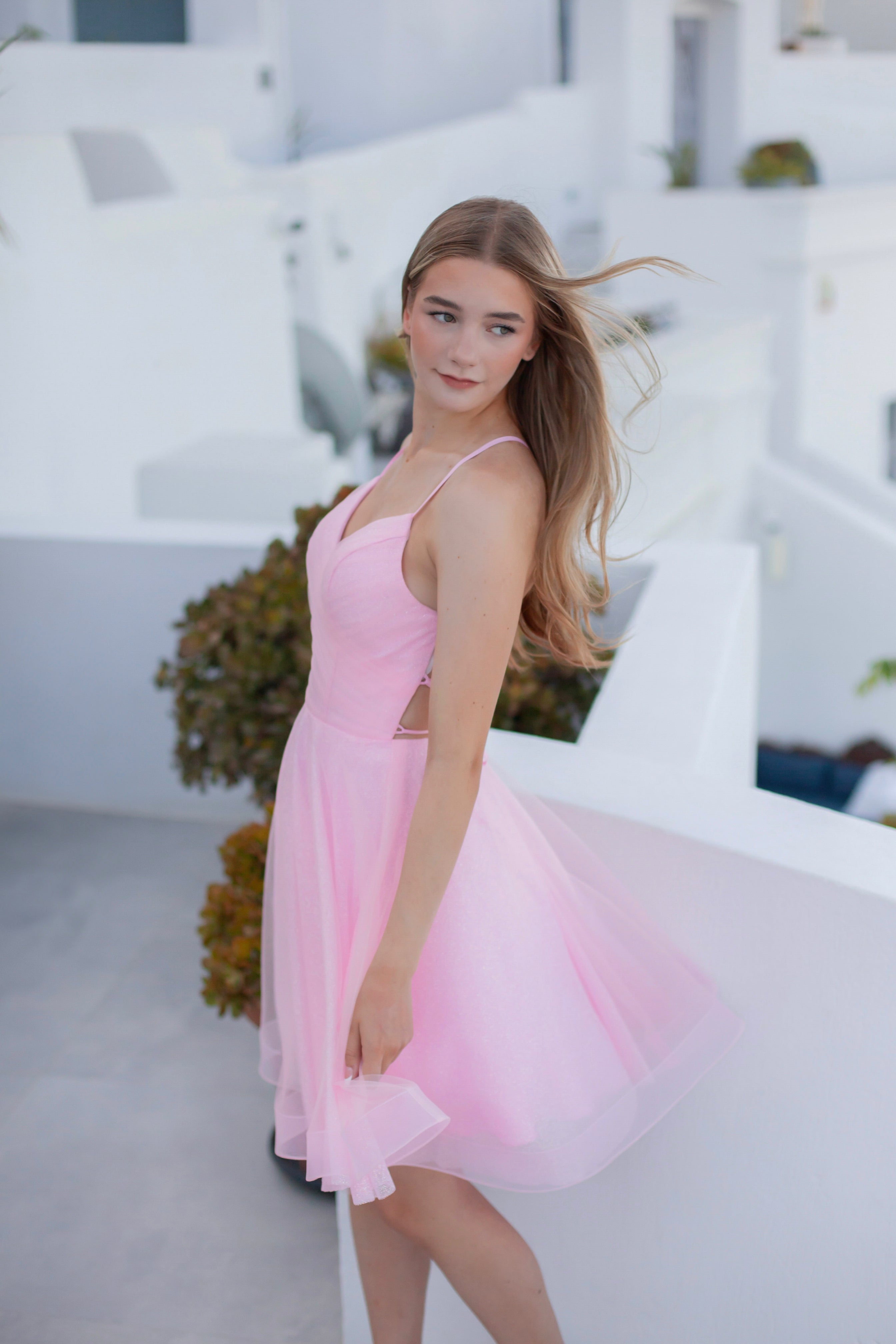 Pinkki kimaltava juhlamekko