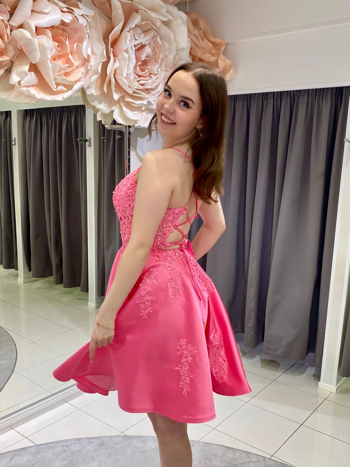 JUHLAMEKKO H4435S-SATIN BARBIE