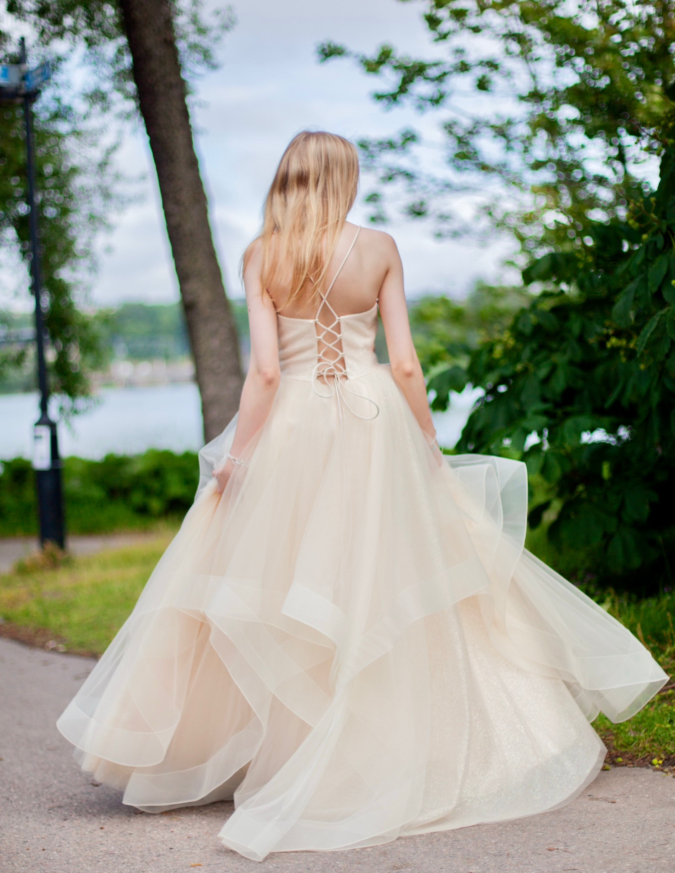 VANHOJENTANSSIMEKKO U4766P-CRYSTAL CHAMPAGNE