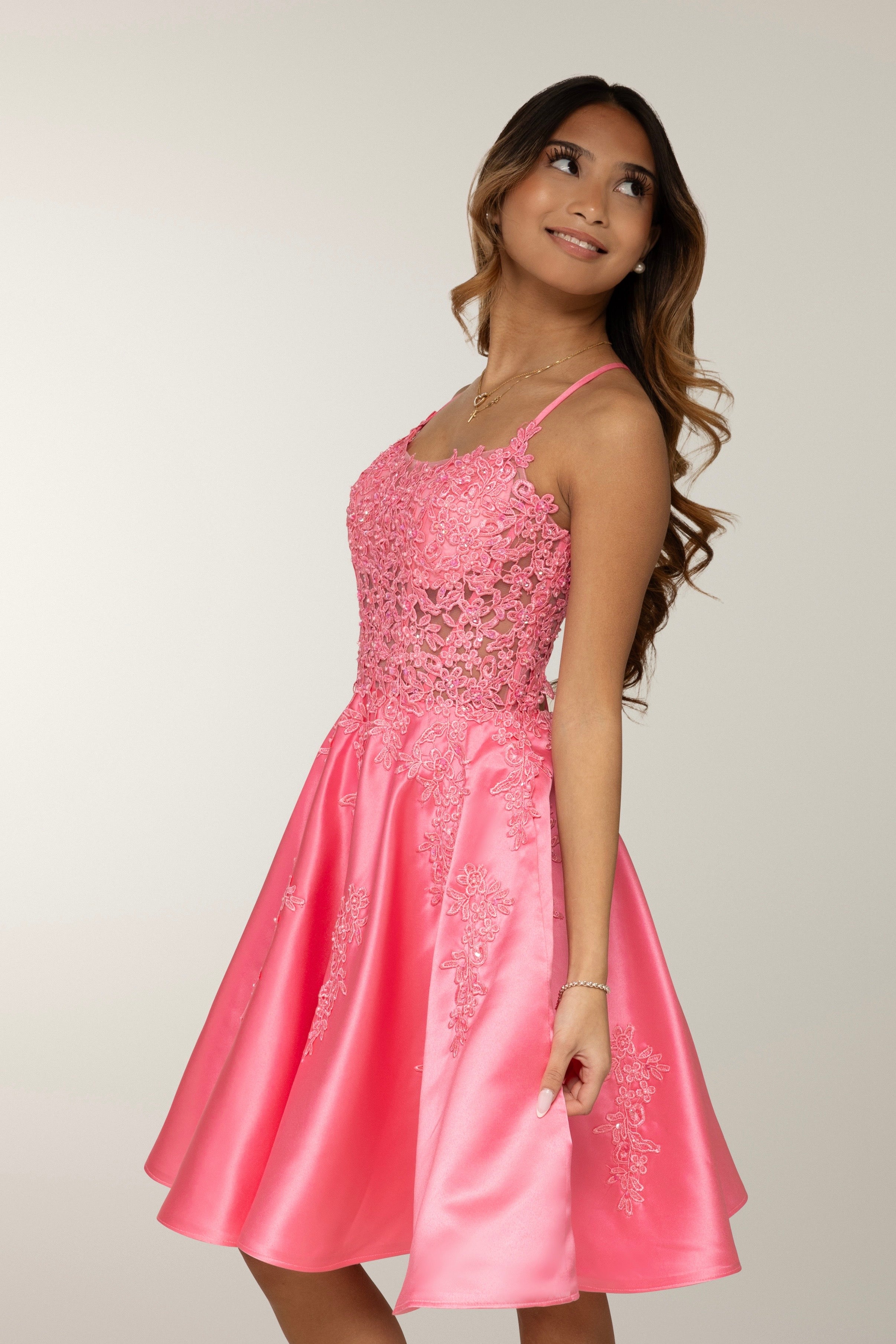 JUHLAMEKKO H4435S-SATIN BARBIE