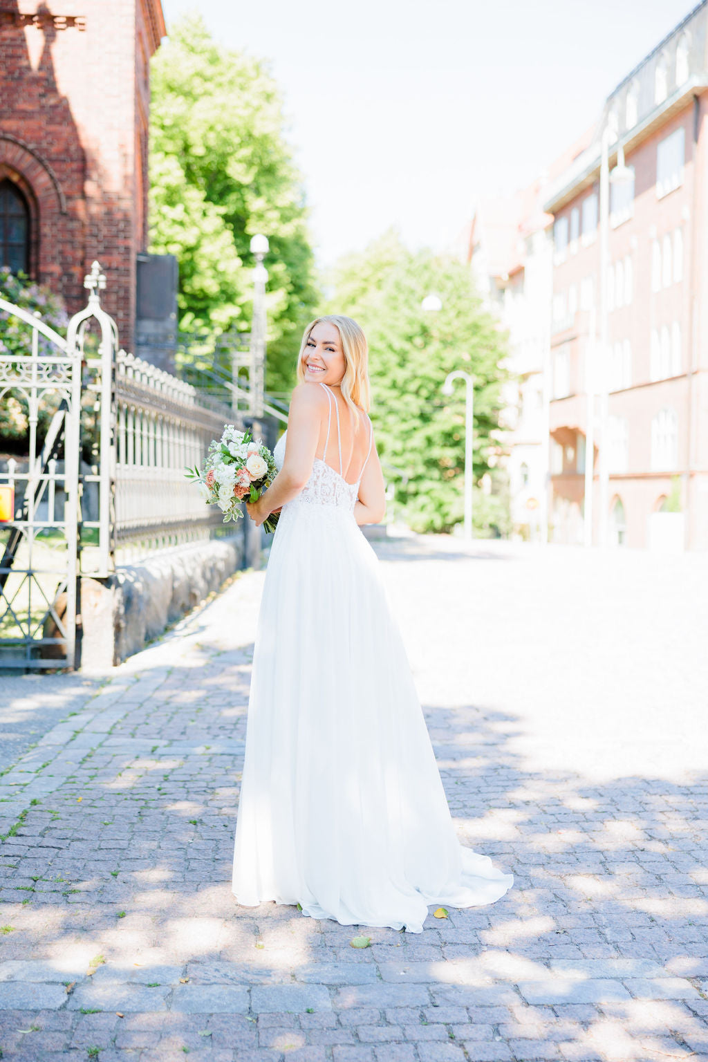 WEDDING DRESS H4239W-CHIFFON
