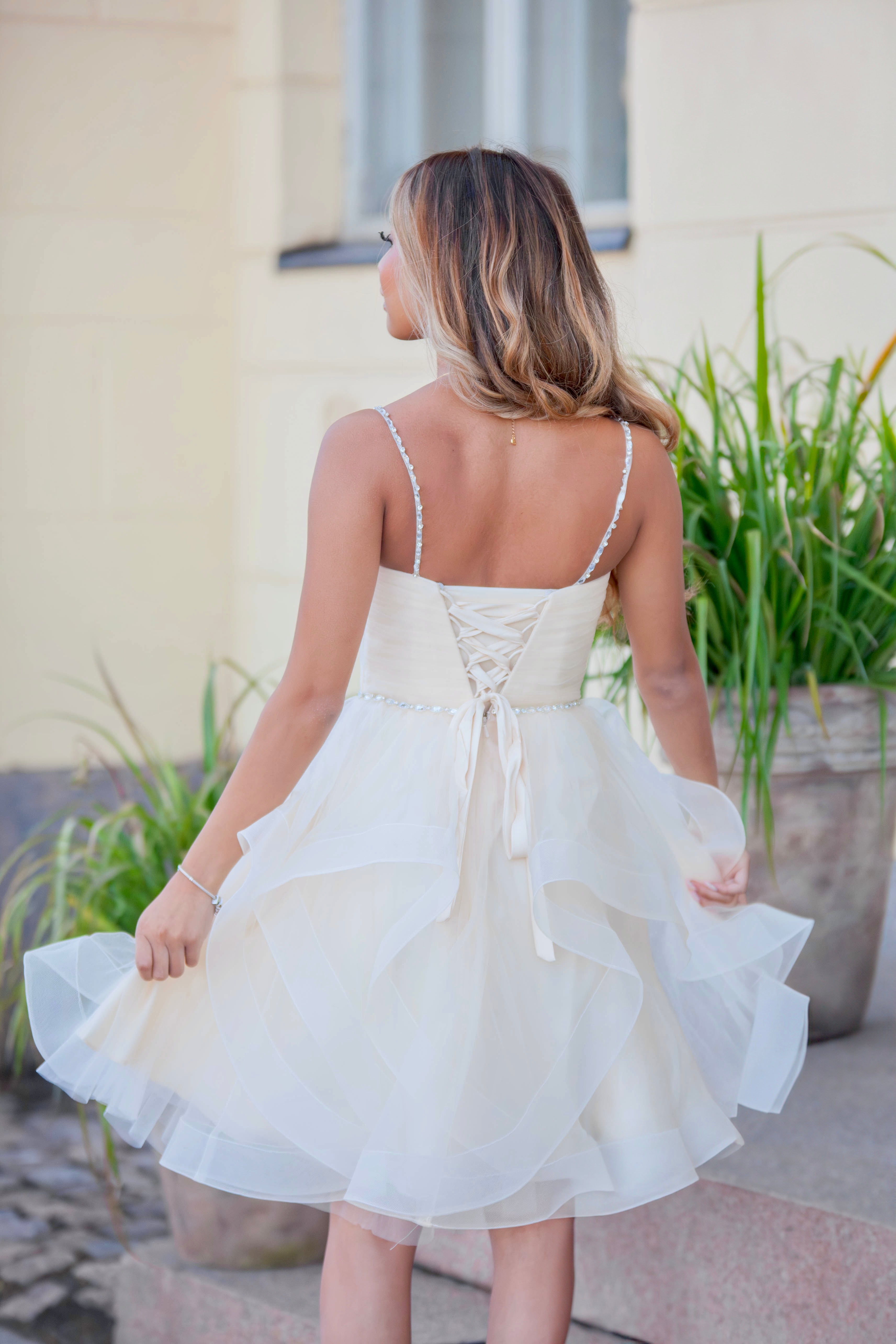 JUHLAMEKKO H4172S-TULLE LIGHT CHAMPAGNE