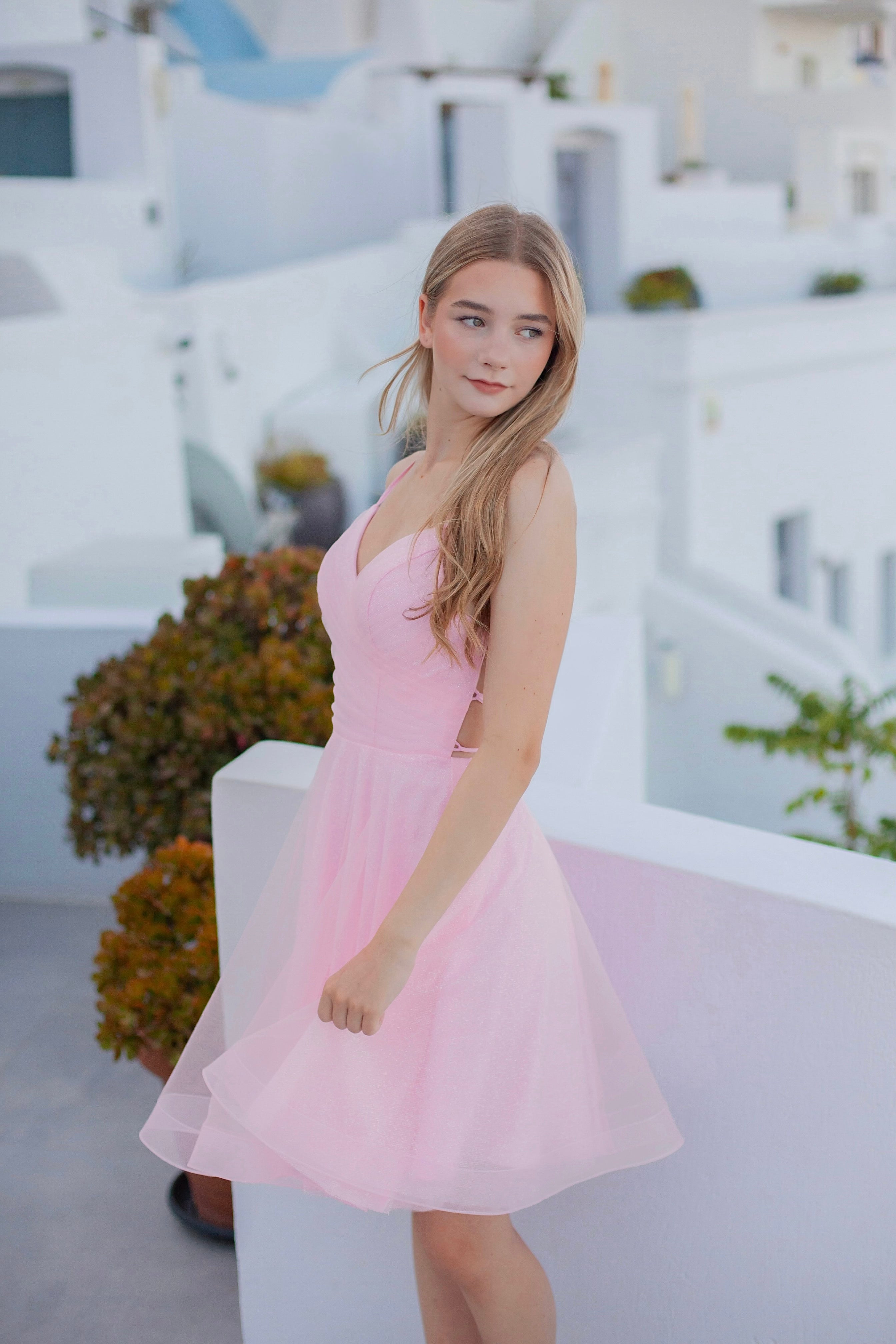 Pinkki kimaltava juhlamekko