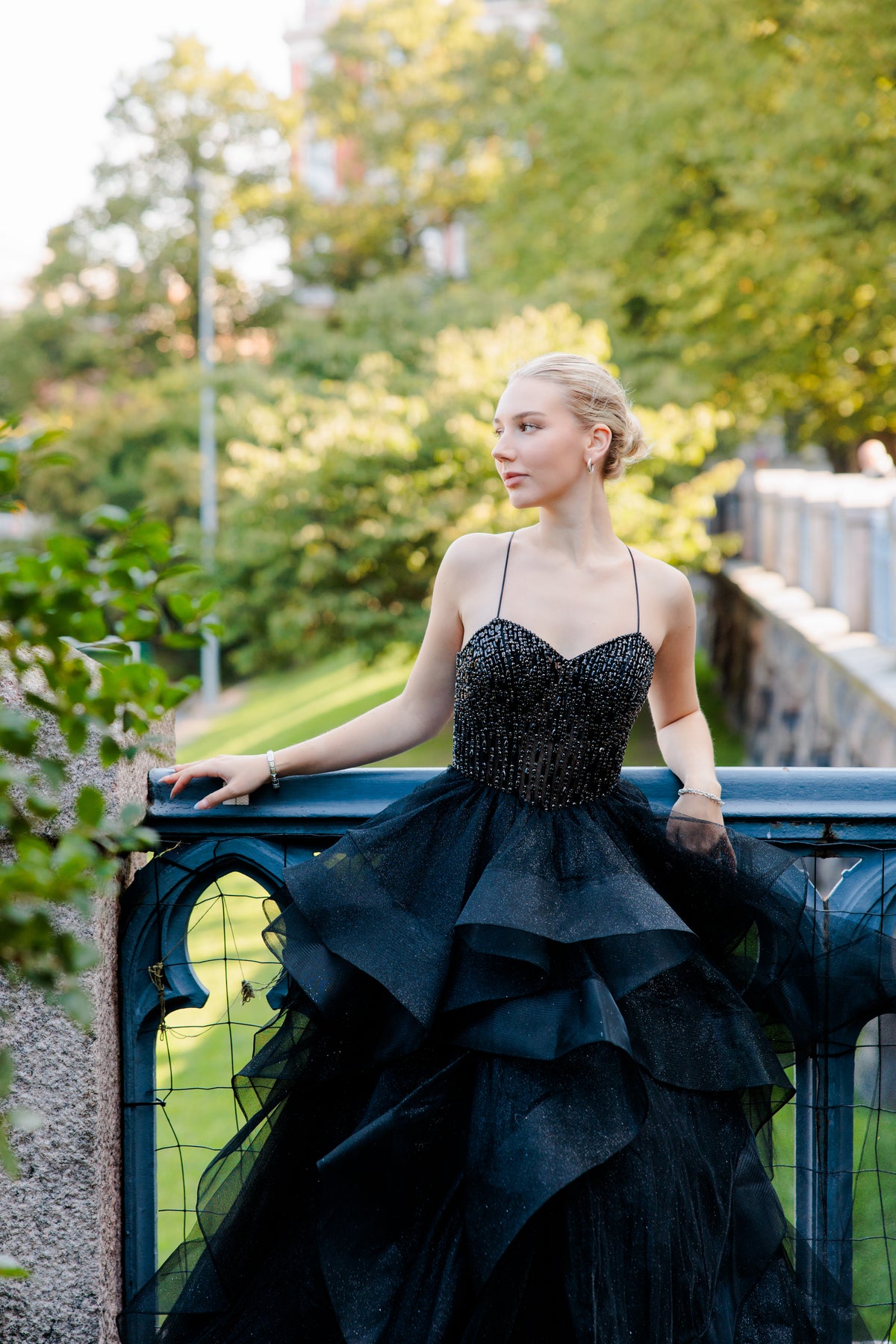 VANHOJENTANSSIMEKKO MAGNOLIA BLACK