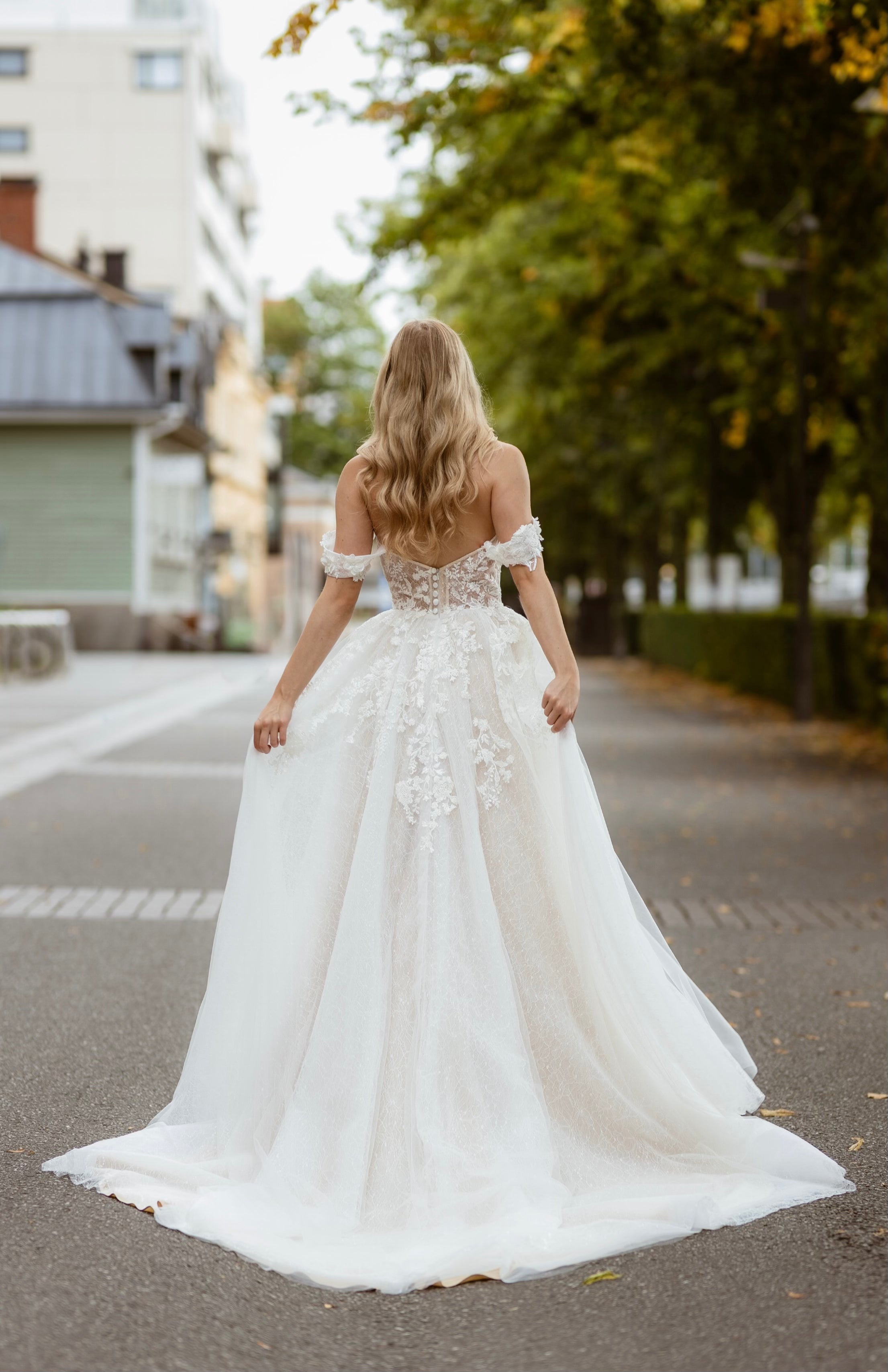 WEDDING DRESS FOR CAMI
