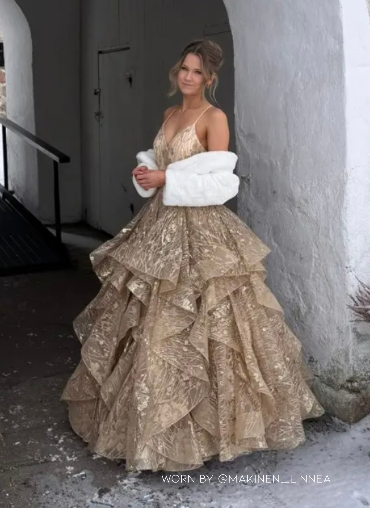 VANHOJENTANSSIMEKKO "LINNEA" U4709P-LIMITED GOLD