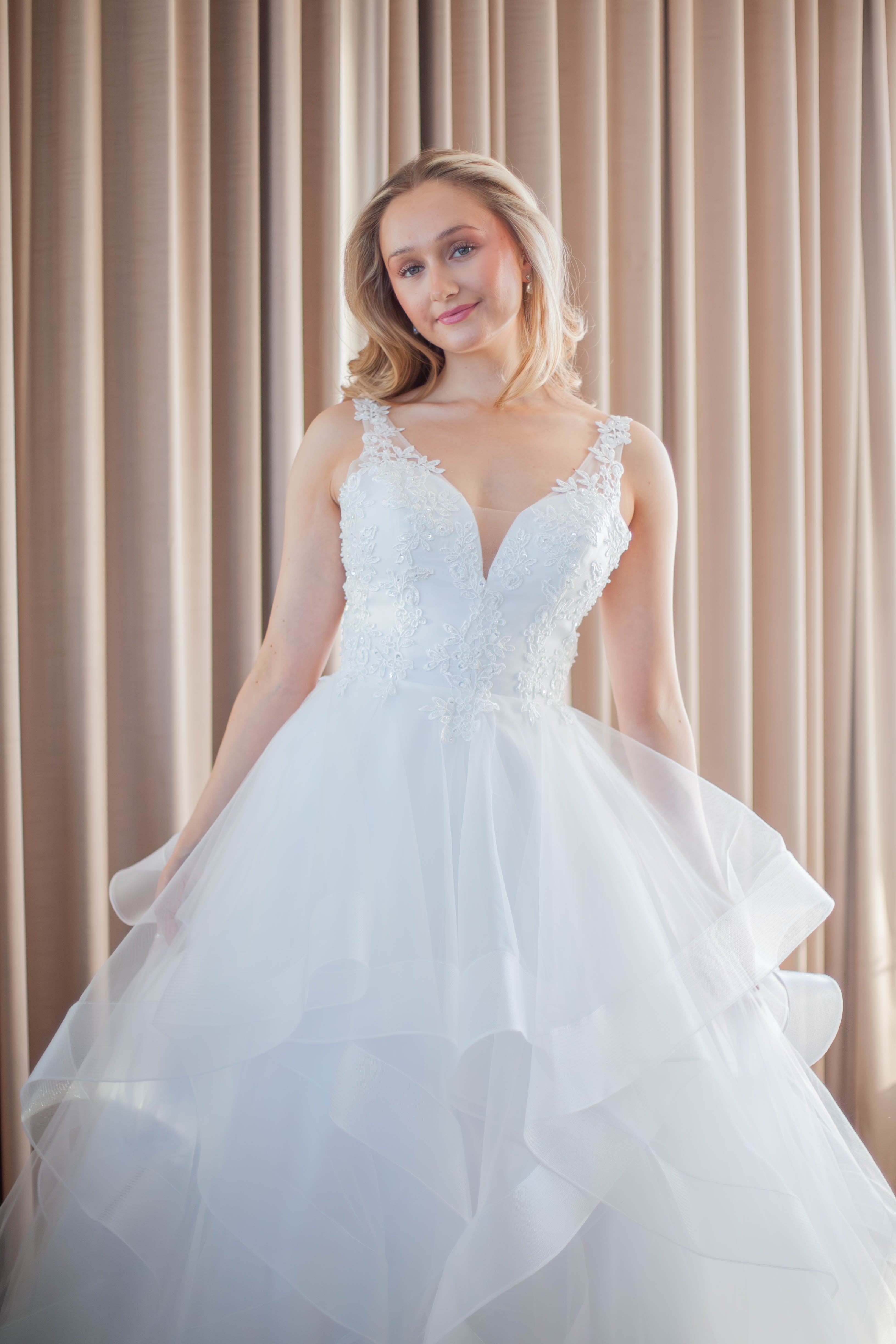 WEDDING DRESS H4431W-TULE