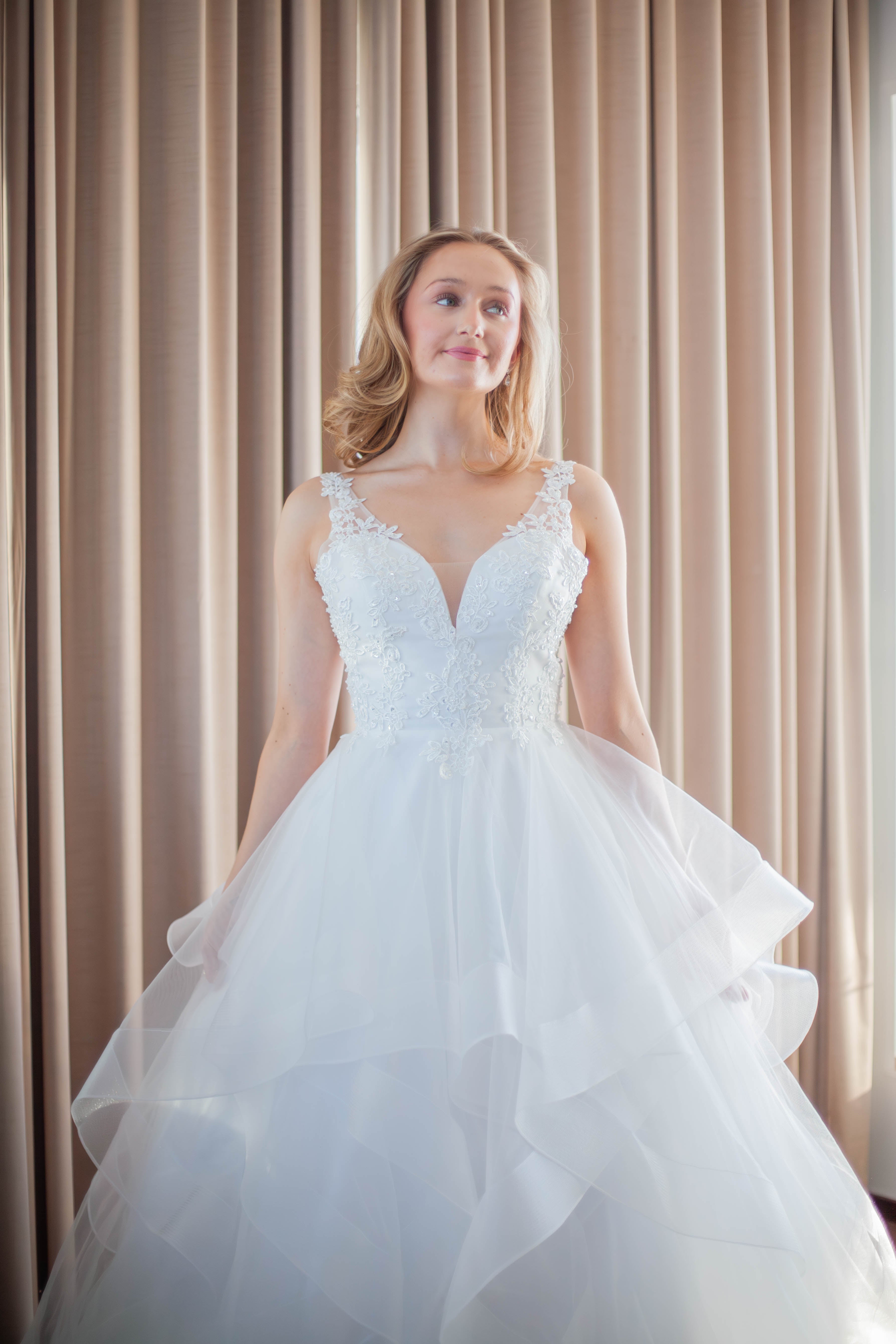 WEDDING DRESS H4431W-TULE
