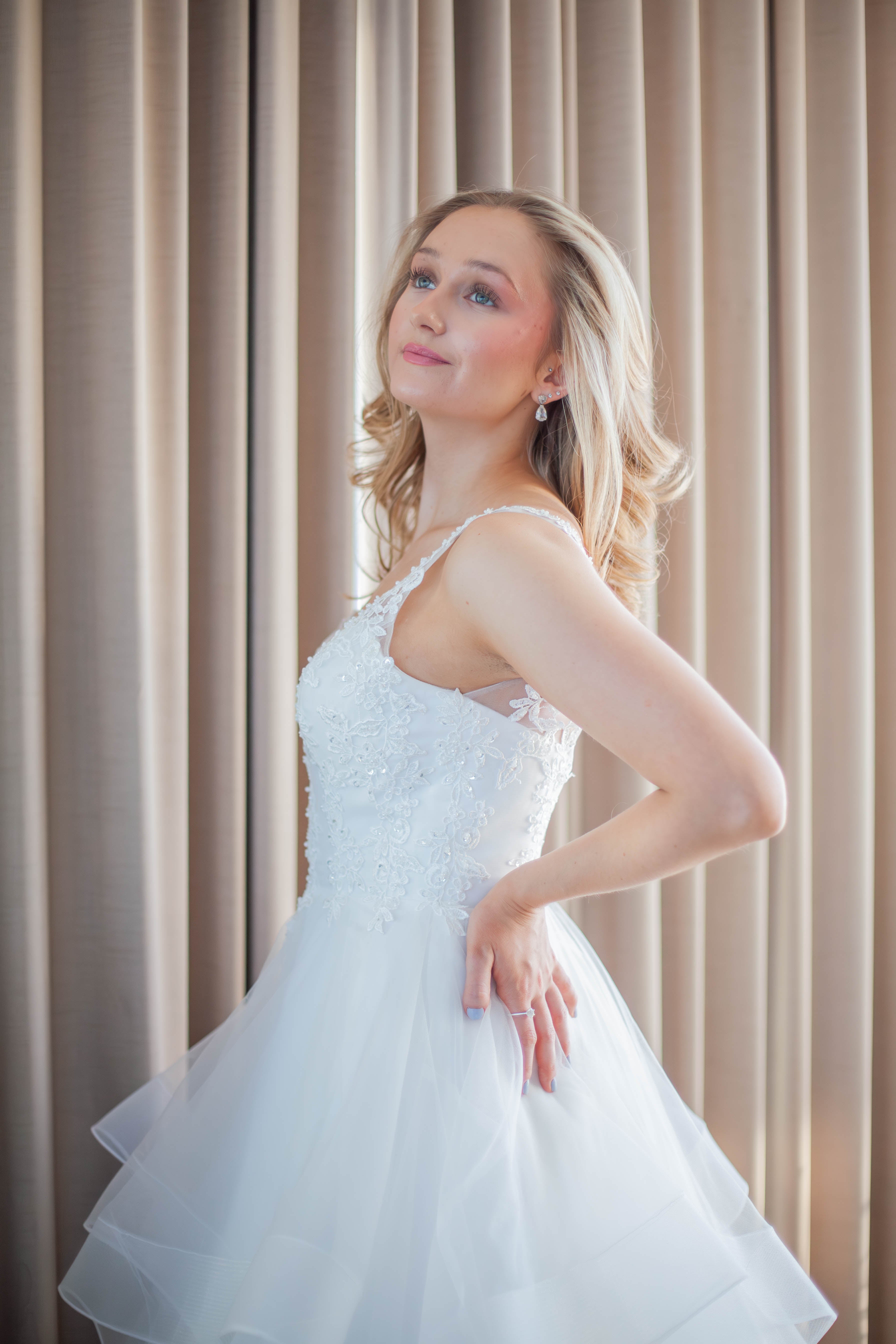 WEDDING DRESS H4431W-TULE