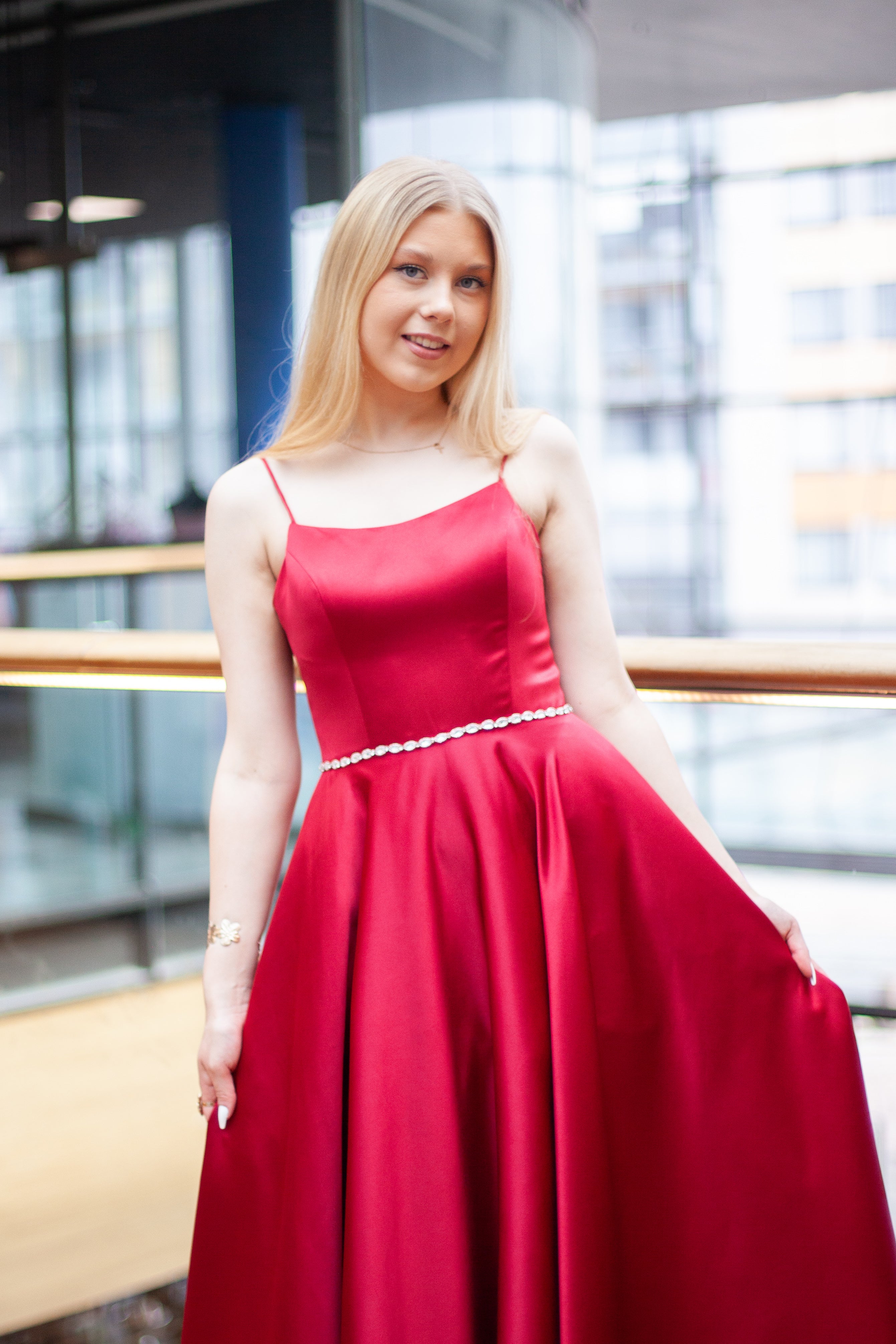 VANHOJENTANSSIMEKKO H4442PS-SATIN DARK RED