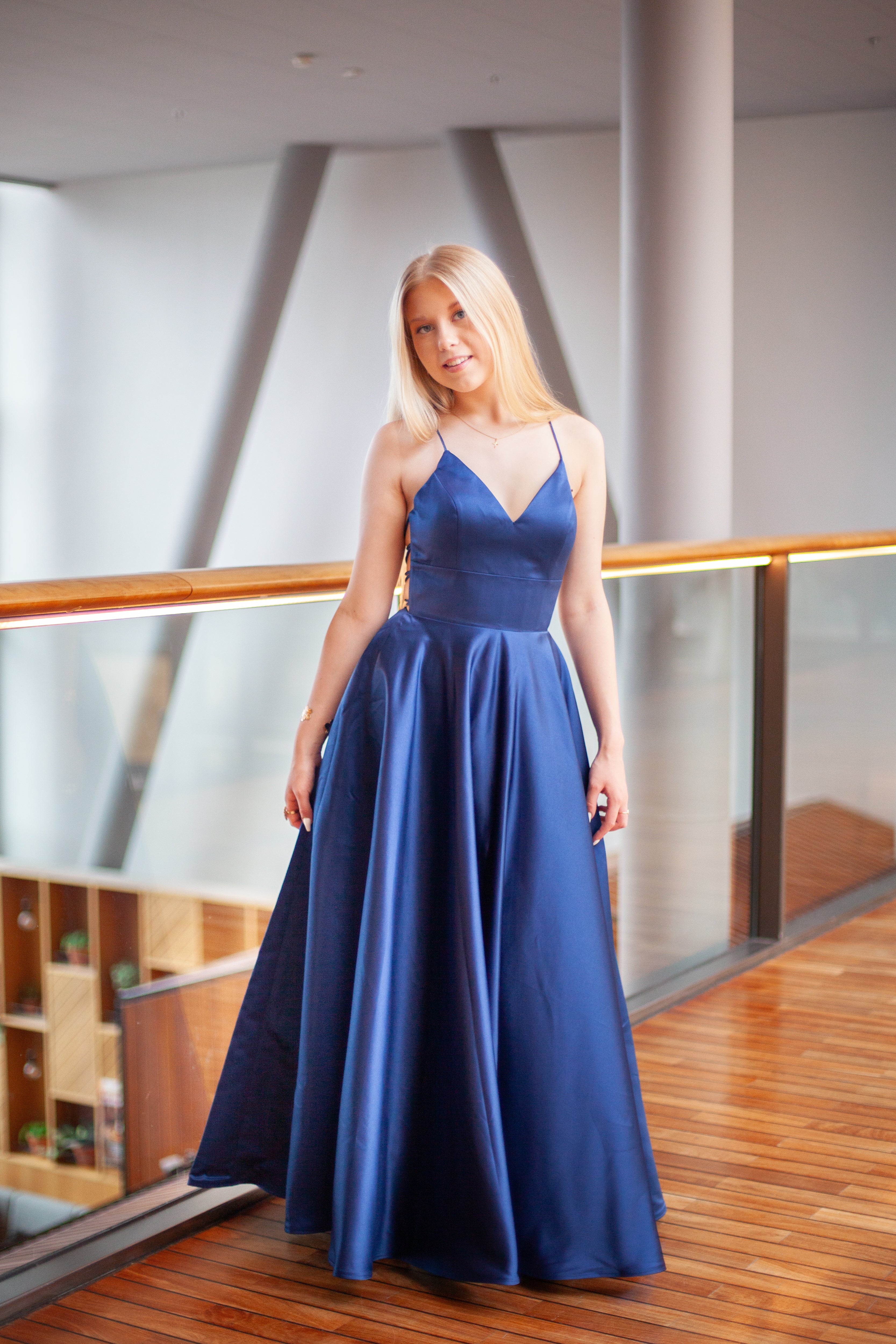 VANHOJENTANSSIMEKKO H4370PS-SATIN MIDNIGHT