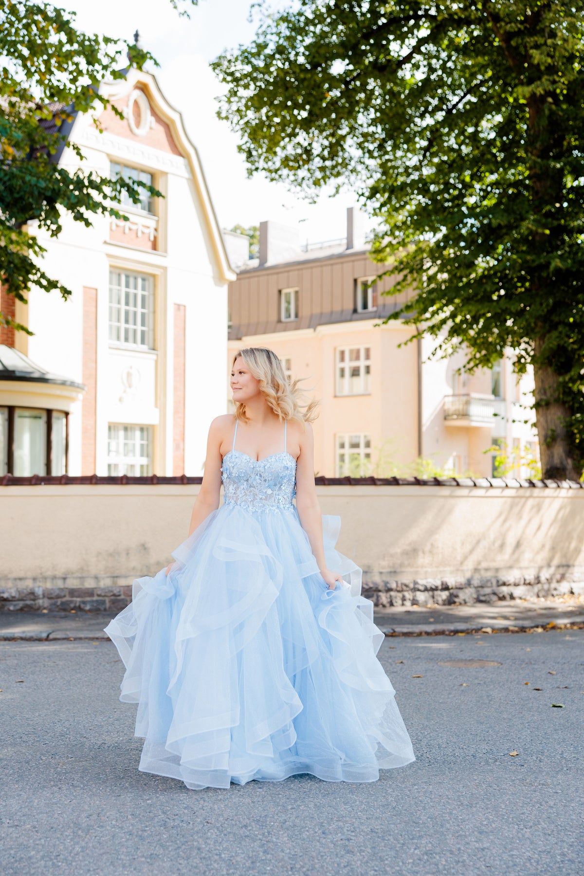 VANHOJENTANSSIMEKKO MAYBELINE ICEBLUE