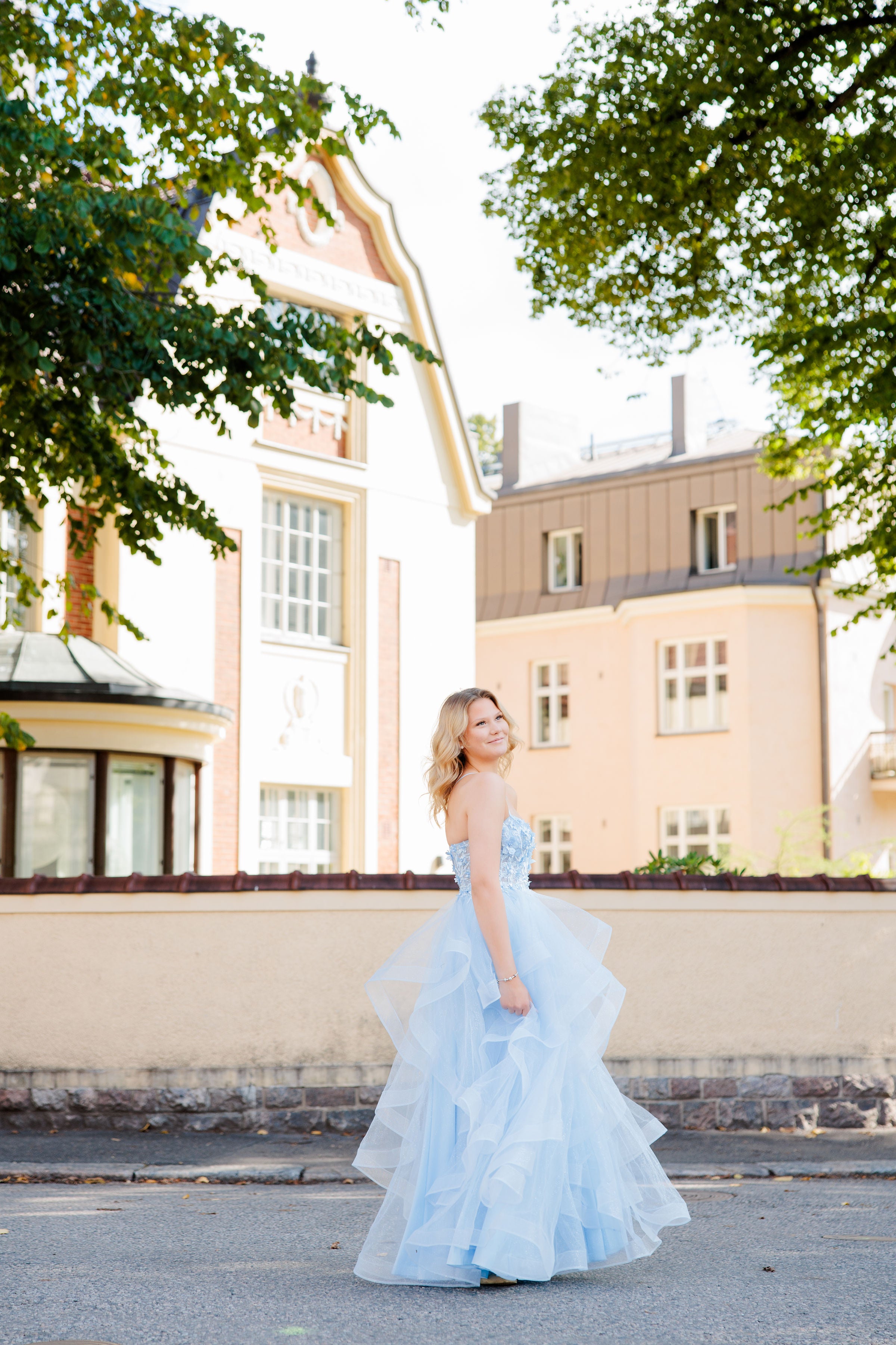 VANHOJENTANSSIMEKKO MAYBELINE ICEBLUE