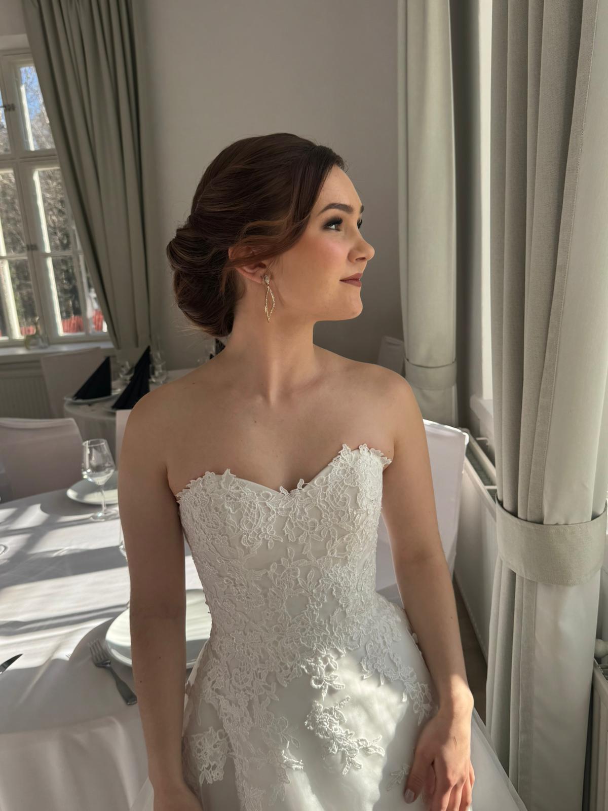 WEDDING DRESS H3440W-TULLE IVORY