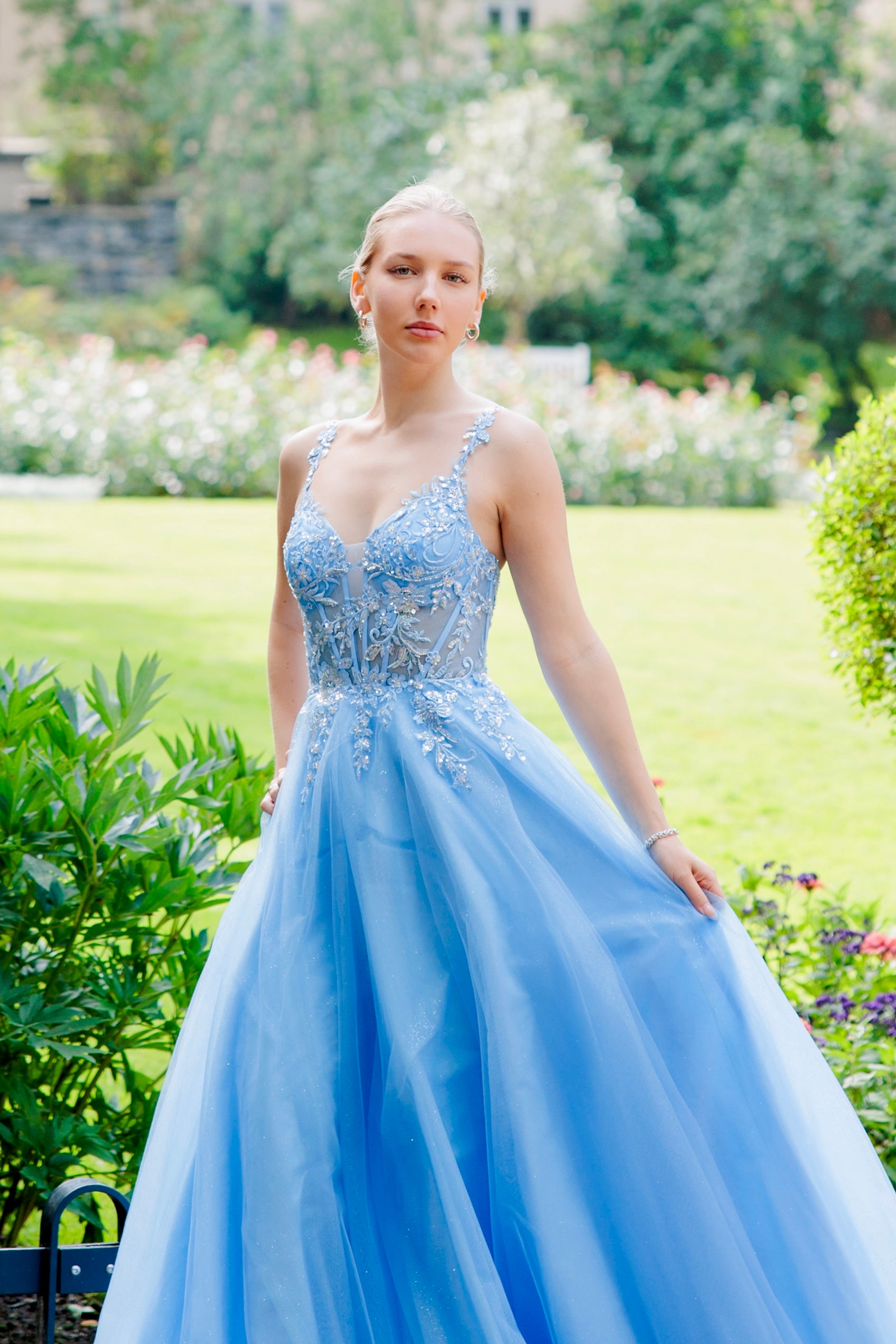 VANHOJENTANSSIMEKKO ISABEL BLUE