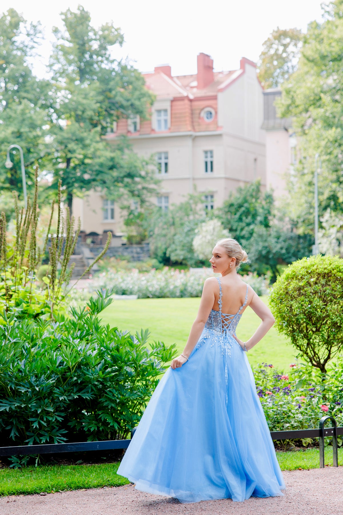 VANHOJENTANSSIMEKKO ISABEL BLUE