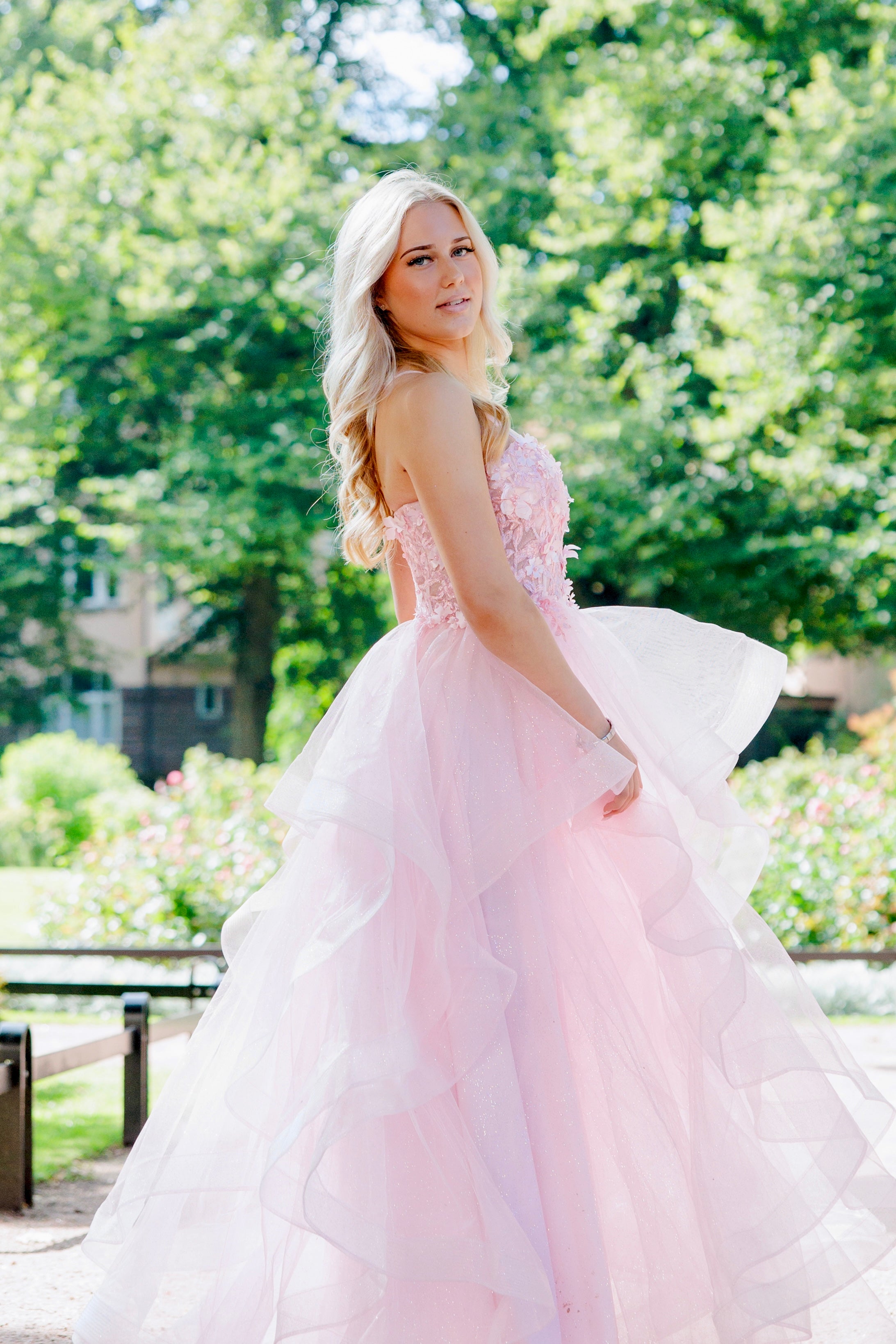 VANHOJENTANSSIMEKKO MAYBELINE PINK