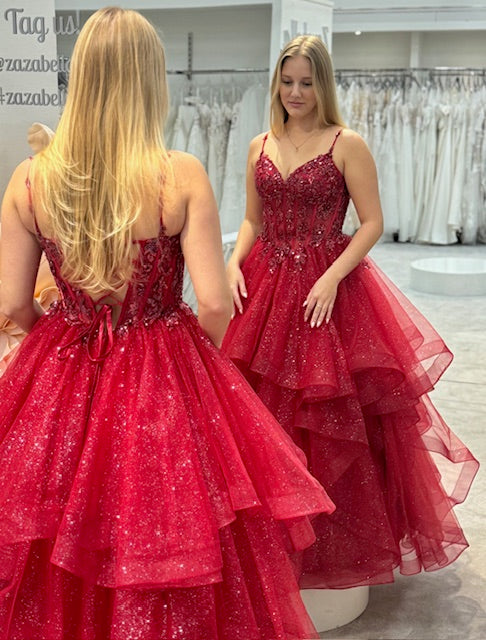 tummanpunaine vanhojentanssimekko.